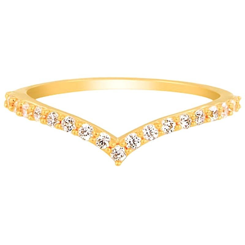 Diamond Chevron Ring in 18 Karat Gold, Diamond Engagement Ring For Sale