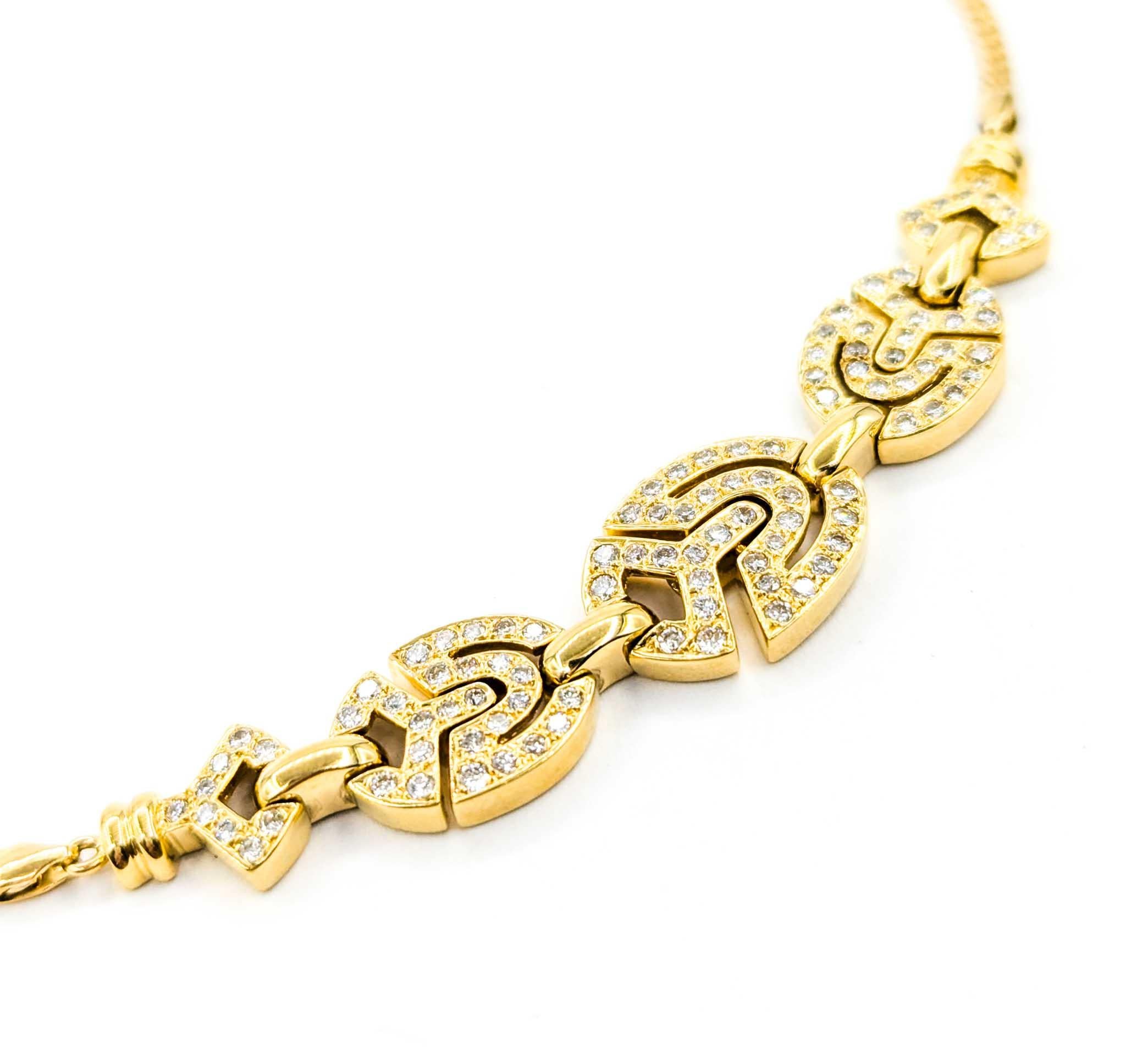 Women's Diamond Choker Necklace in Yellow Gold For Sale