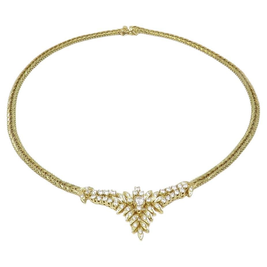 Taille ronde Collier ras de cou en or jaune avec diamants en vente