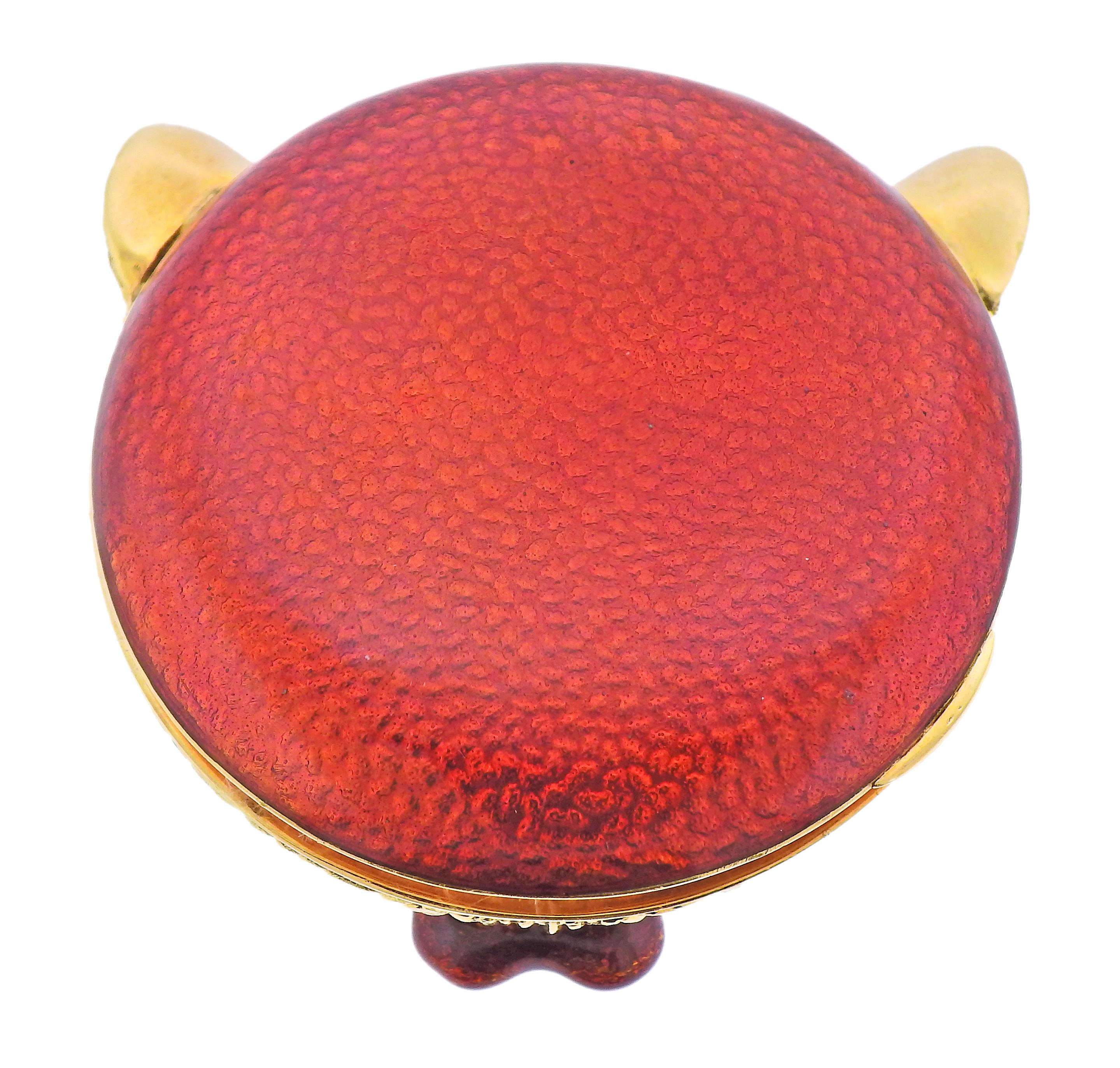 18k gold panther compact mirror case, decorated with enamel, chrysoprase eyes and approx. 0.30ctw in diamonds. Case is 56mm x 62mm. Marked: 750, 1, 022. Weight - 133.2 grams. 
