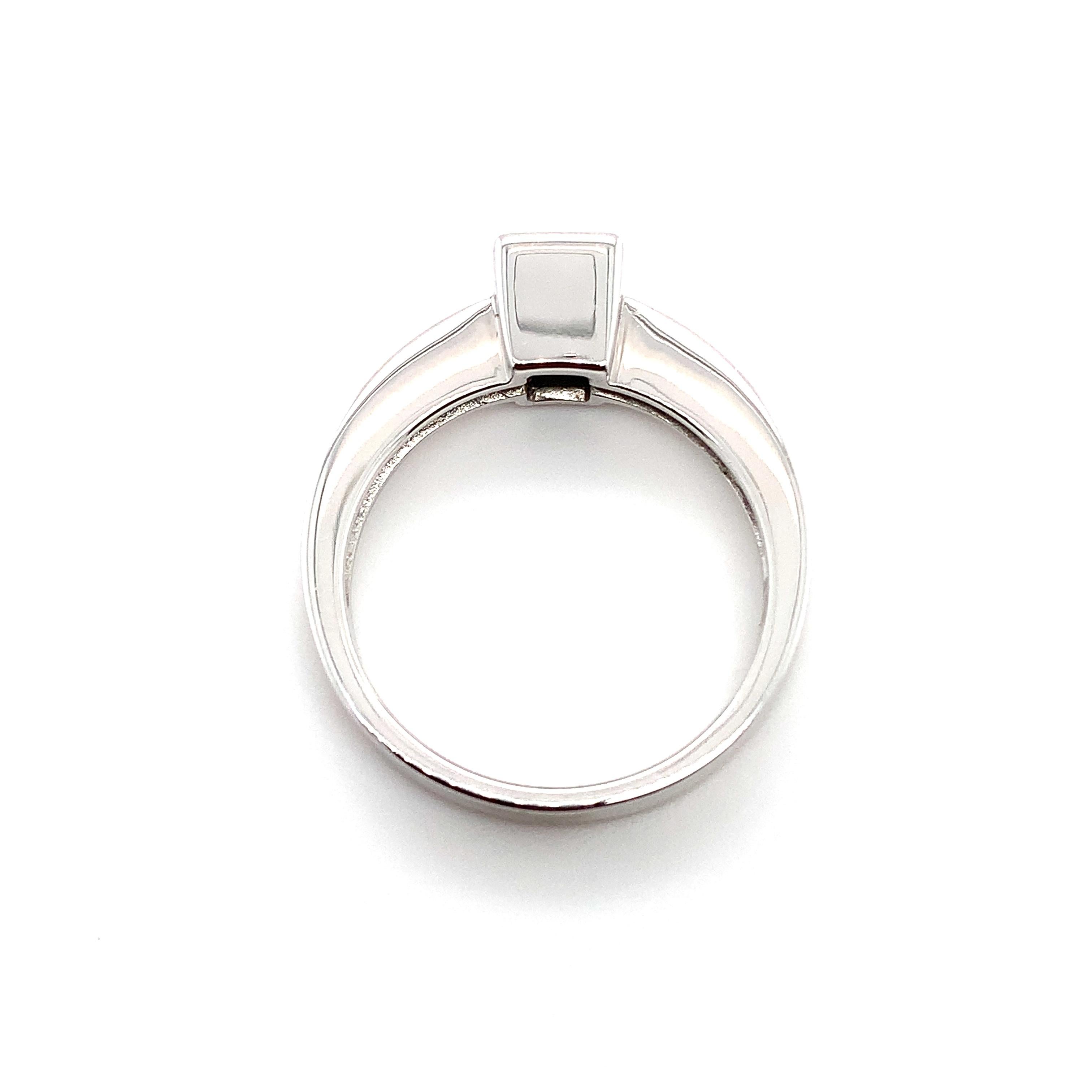 Diamond chunky illusion engagement ring in 14k white gold In New Condition For Sale In London, GB