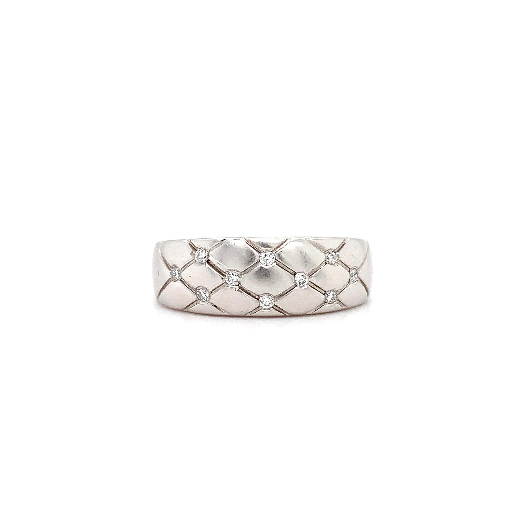 Round Cut Diamond chunky matte engagement ring 18k white gold For Sale