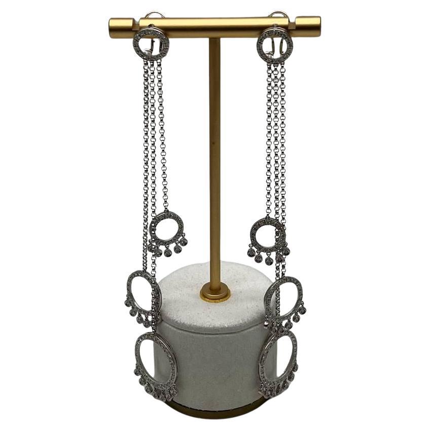 Orecchini a goccia con cerchio di diamanti e catena a lampadario in oro bianco 14K