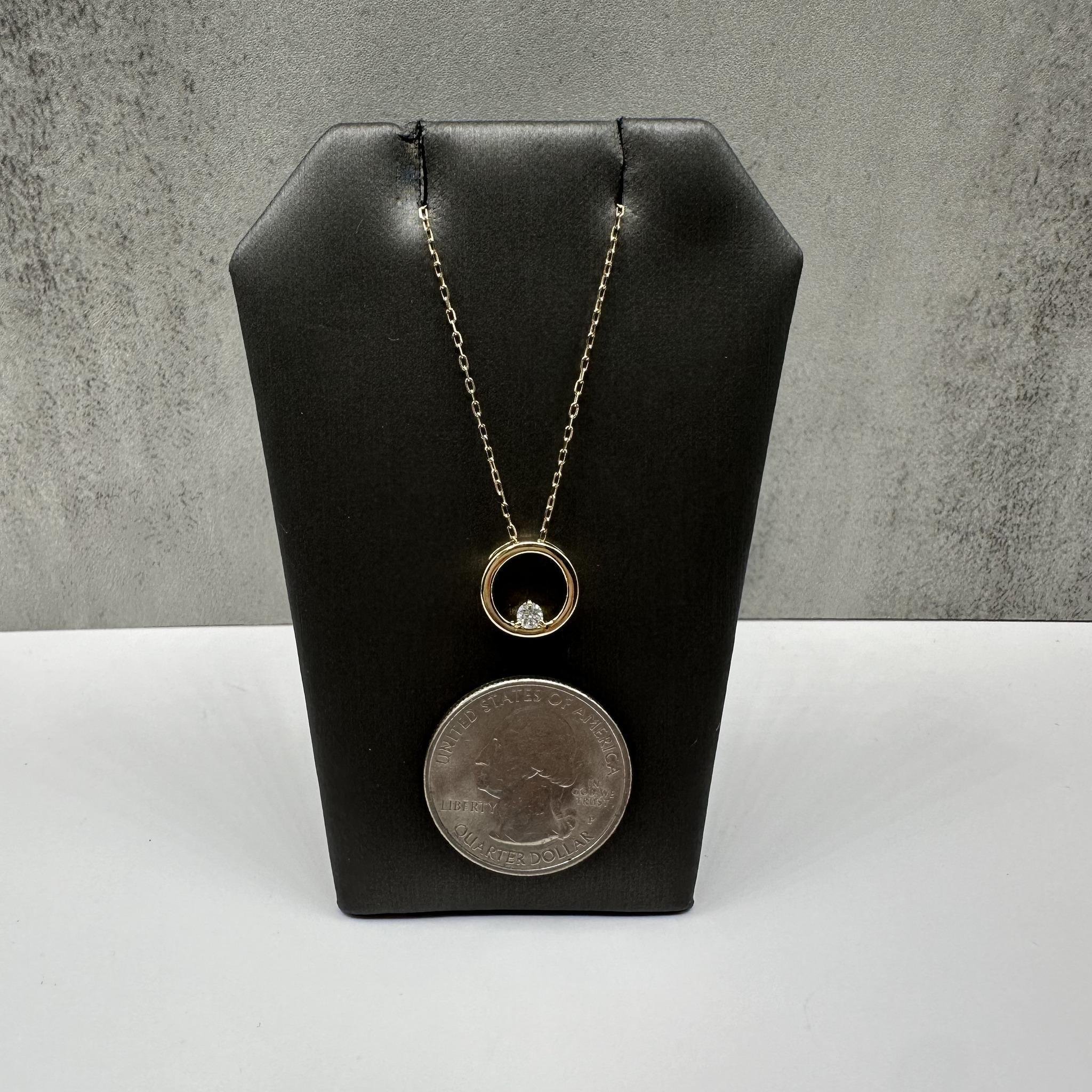 Diamond Circle Necklace in 10kt Yellow Gold – 0.10ctw, 16–18in, New In New Condition For Sale In West Hempstead, NY