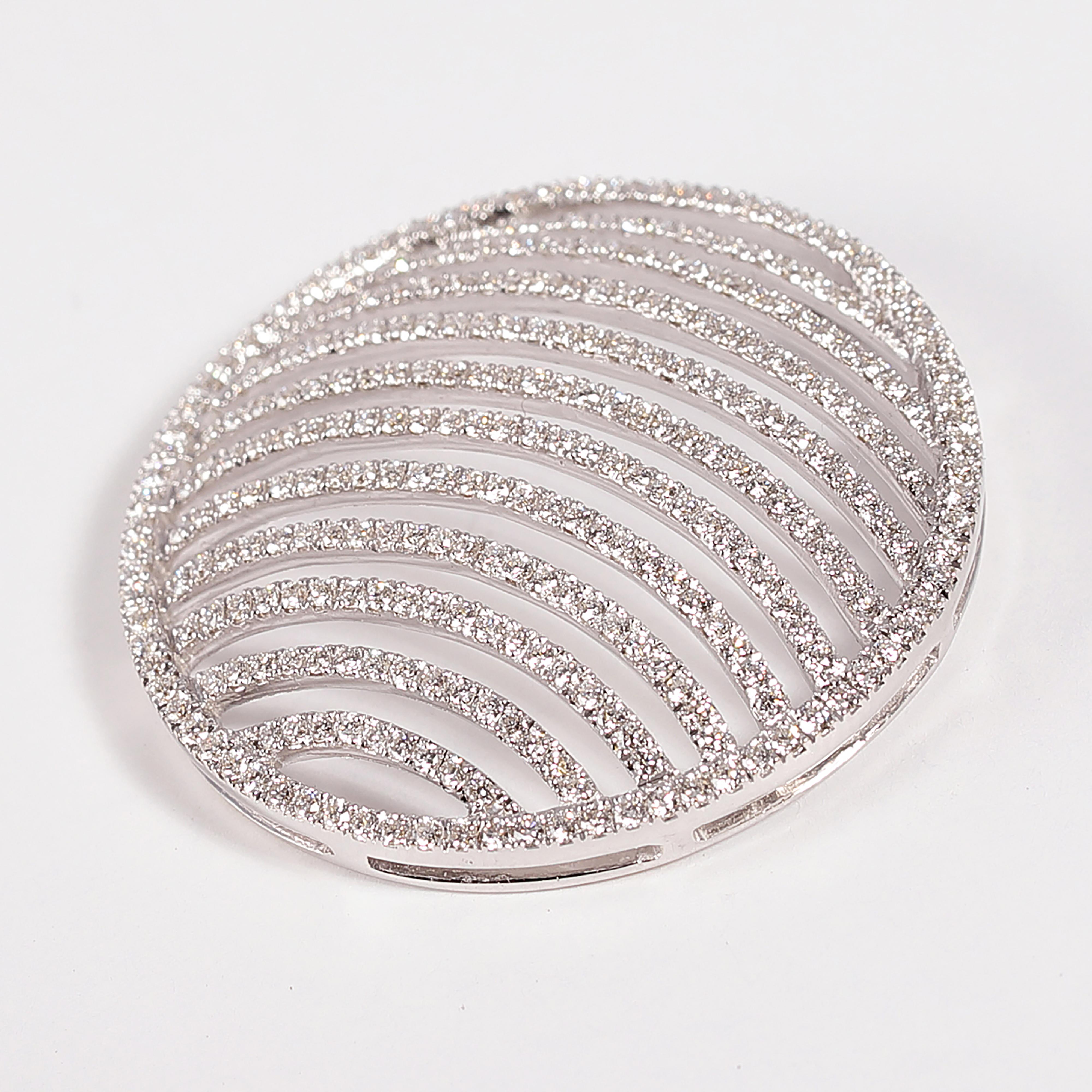 Women's or Men's Diamond Circle Pendant For Sale