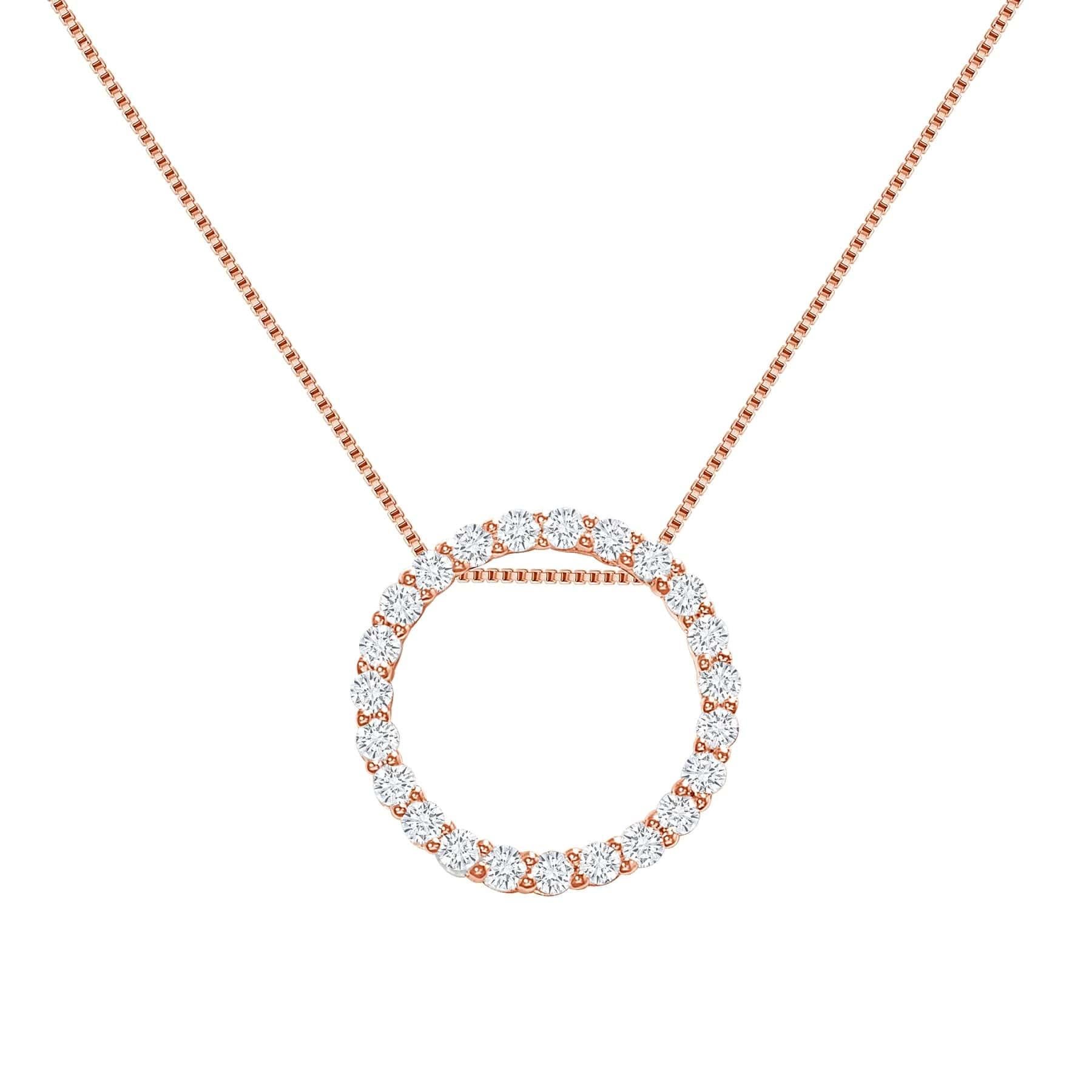 Un mélange parfait de sophistication et de charme. Fabriqué en or 14k, il est orné d'un superbe cercle de 1 carat de diamants ronds naturels de pureté VS et de couleur F-G, qui rayonnent de leur éclat sous toutes les lumières. Disponible en or