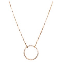 Collar colgante redondo con círculo de diamantes en oro rosa de 18 quilates