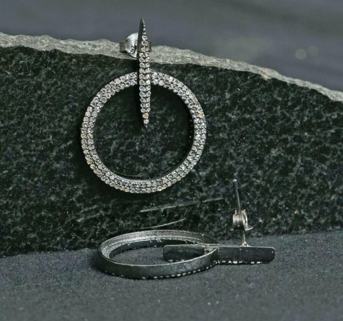 Taille ronde Boucle d'oreille Cercle Diamant en Argent 925 Boucle d'oreille Femme Design/One Bijoux faits à la main. en vente