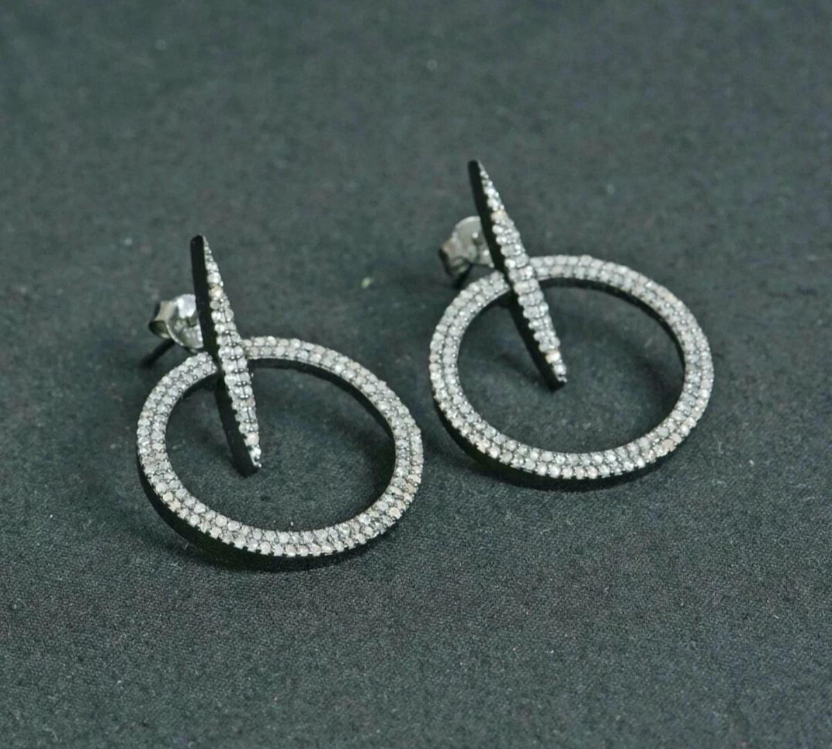 Boucle d'oreille Cercle Diamant en Argent 925 Boucle d'oreille Femme Design/One Bijoux faits à la main. Neuf - En vente à Chicago, IL