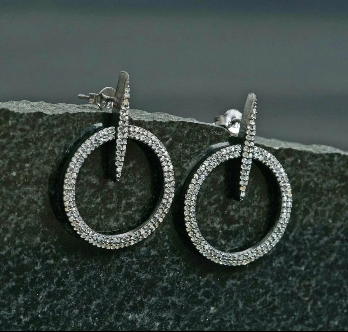 Boucle d'oreille Cercle Diamant en Argent 925 Boucle d'oreille Femme Design/One Bijoux faits à la main. en vente 1