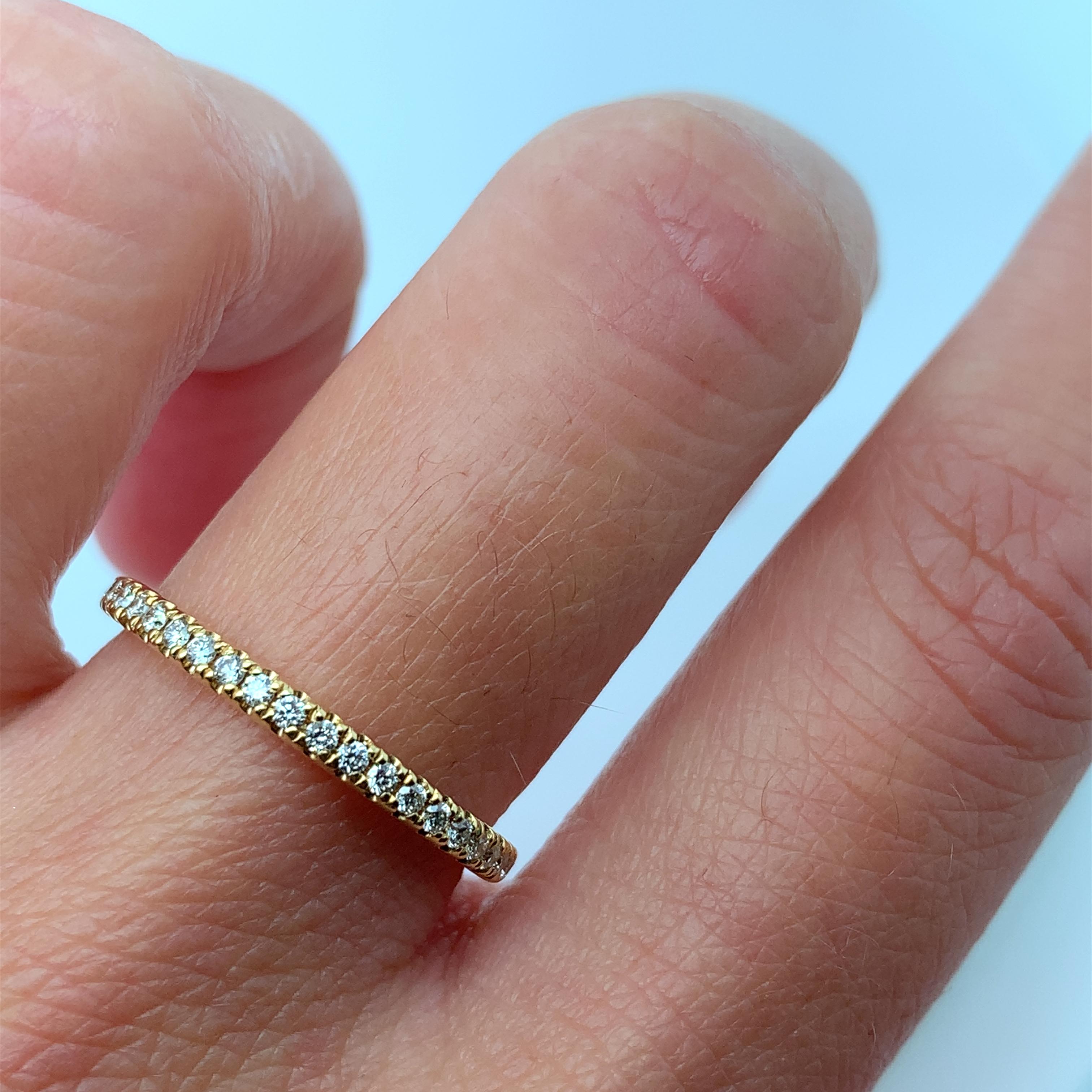 Beautiful Round Diamond Eternity Half Wedding Band Ring In 18k yellow  Gold.

Half eternity diamond wedding band in 18ct yellow gold.

Hallmarked. Band approximately 1.5-2mm

Diamonds total weight 0.45ct F colour VS1 clarity.

Ring can be
