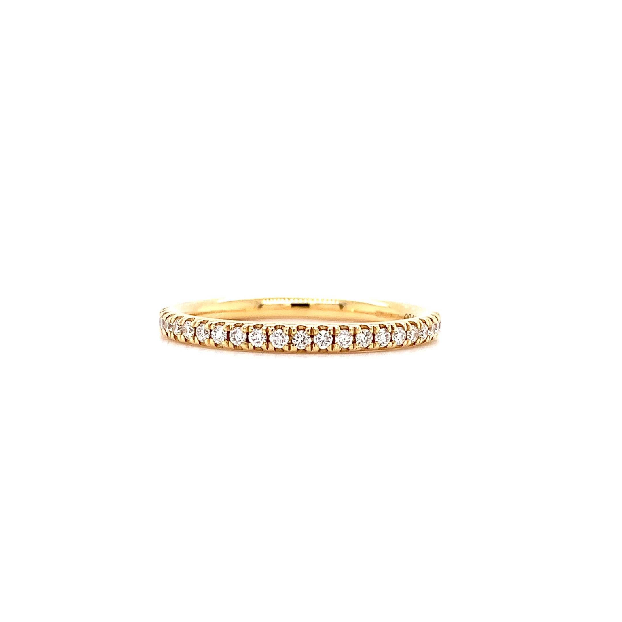 Modern Diamond classic half eternity wedding ring 18k yellow gold For Sale