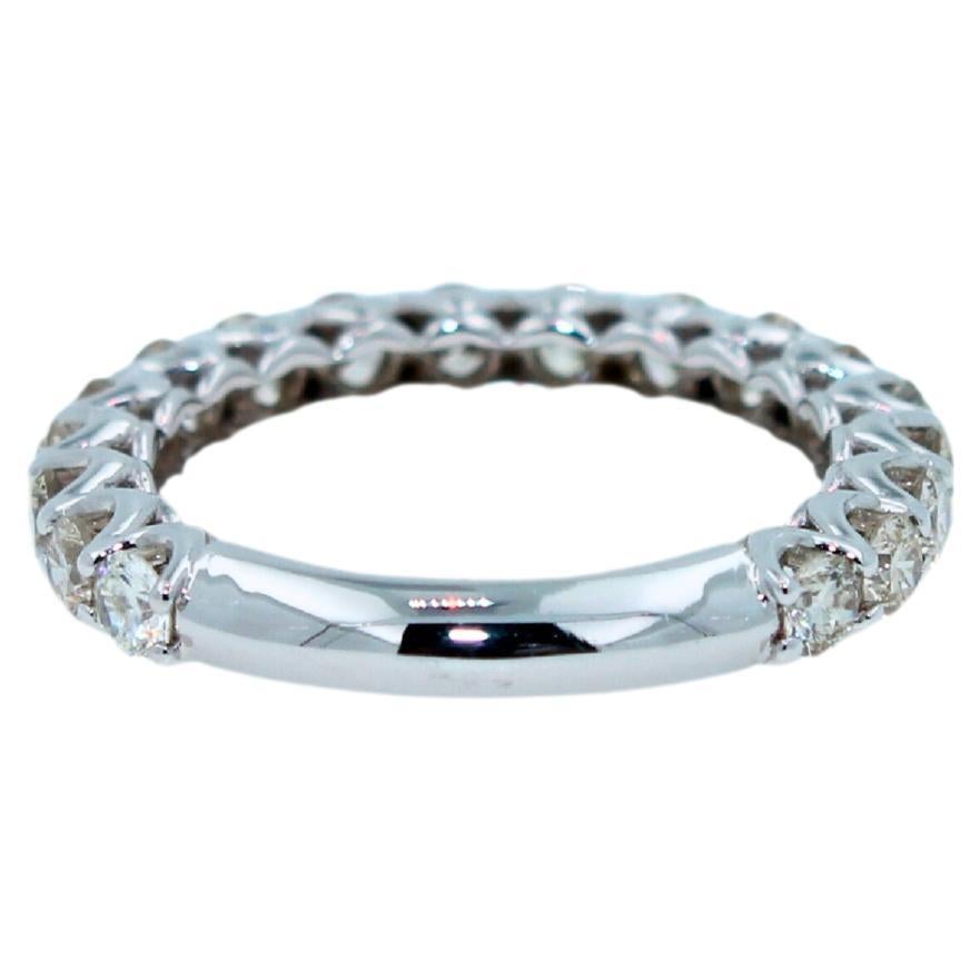 Diamant Classic Line Anniversary Ehering aus 14 Karat Weißgold mit Diamanten (Moderne) im Angebot