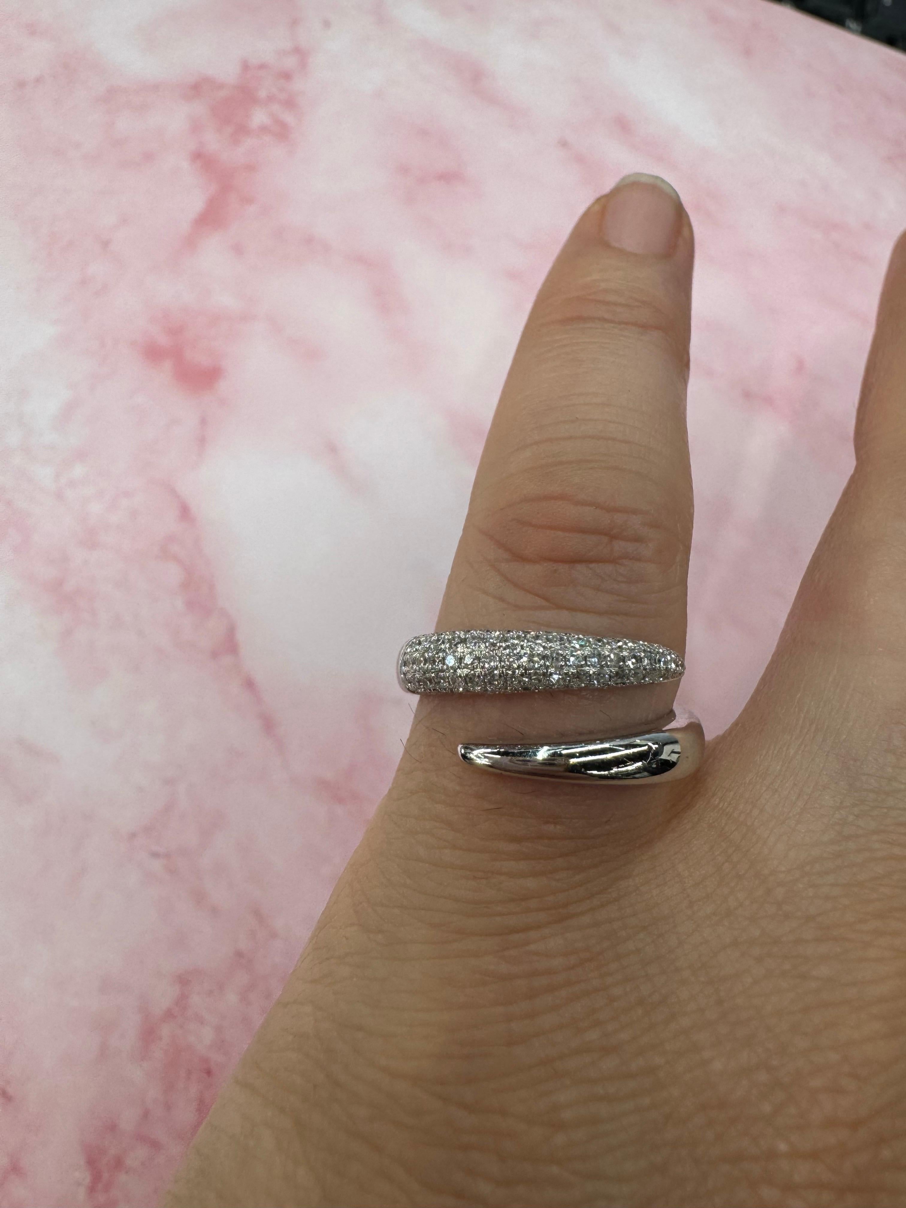 Diamant-Krallennagelring 0,36 Karat G SI1 14 Karat Weißgold 3,17 Gramm im Zustand „Neu“ im Angebot in New York, NY
