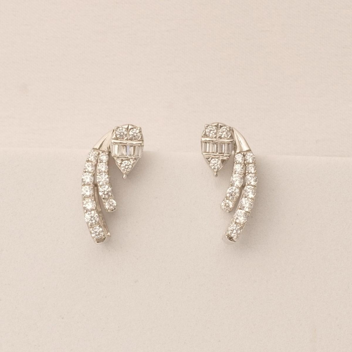 Orecchini a perno con diamante Climber in oro massiccio 14k (certificati) in vendita 2