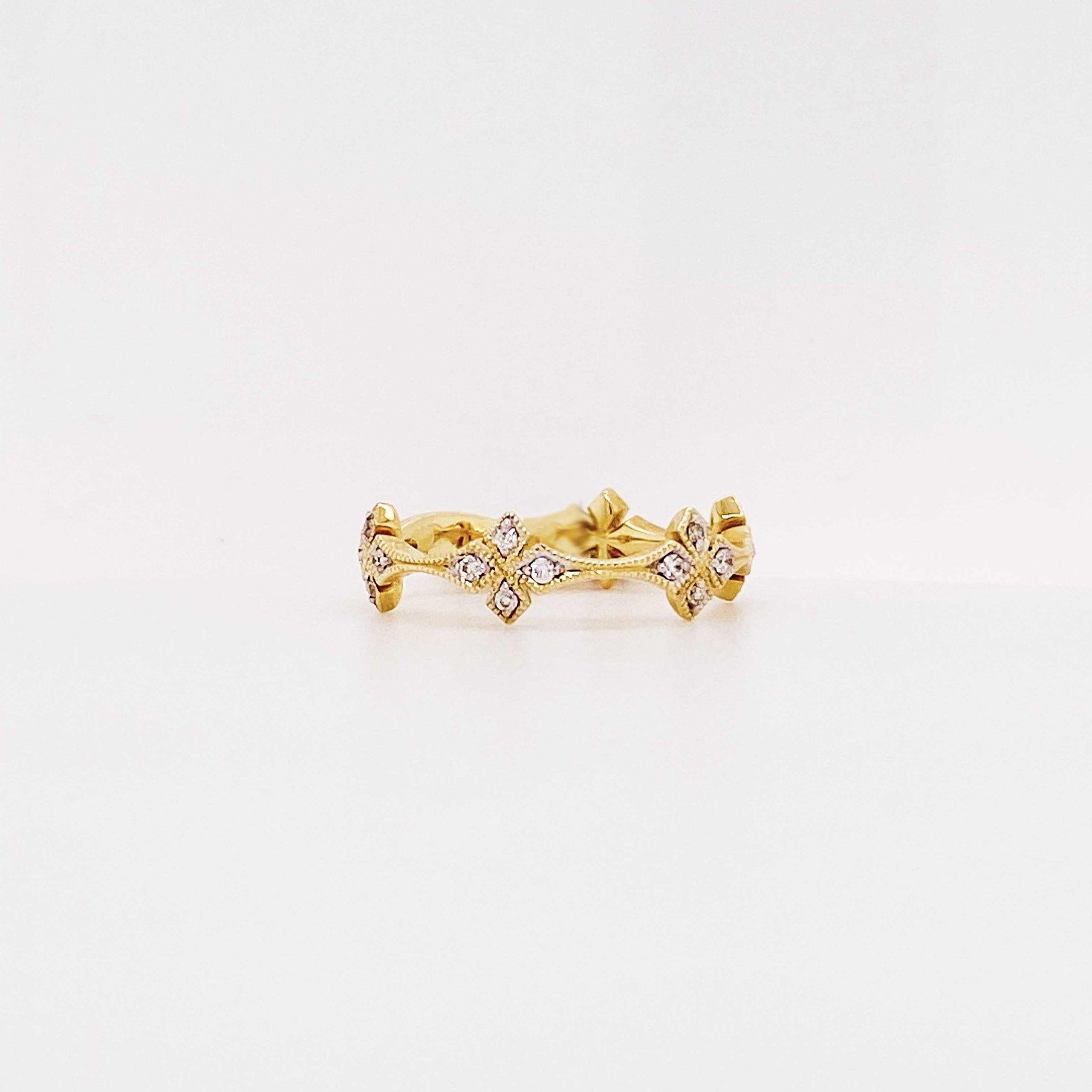 En venta: Anillo Trébol Diamante Oro 14 Kilates Moda Anillo Apilable Diamante 0,16 Quilates  3