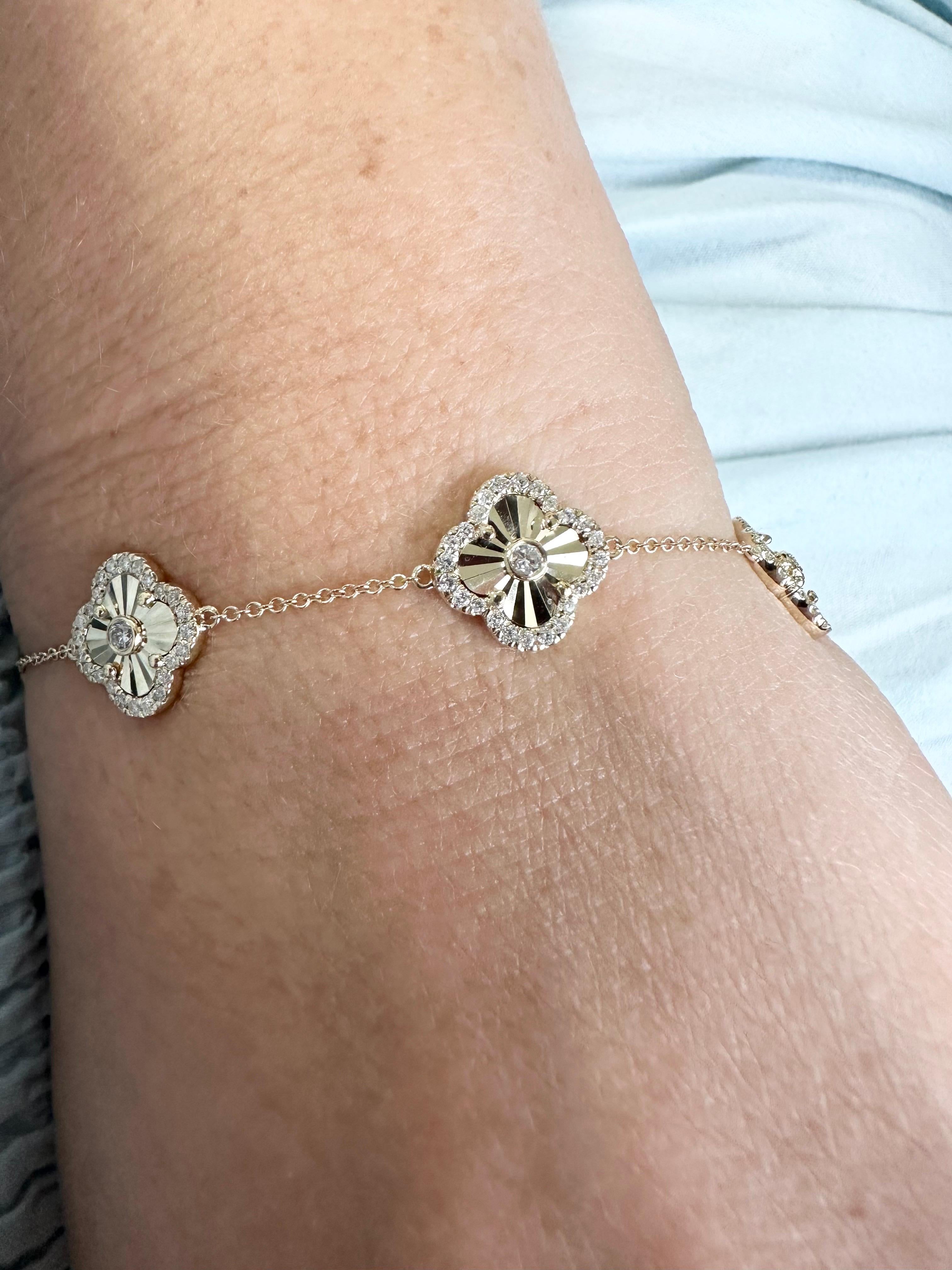Diamant-Clover-Armband mit Kleeblatt 14KT Gelbgold im Zustand „Neu“ im Angebot in Jupiter, FL