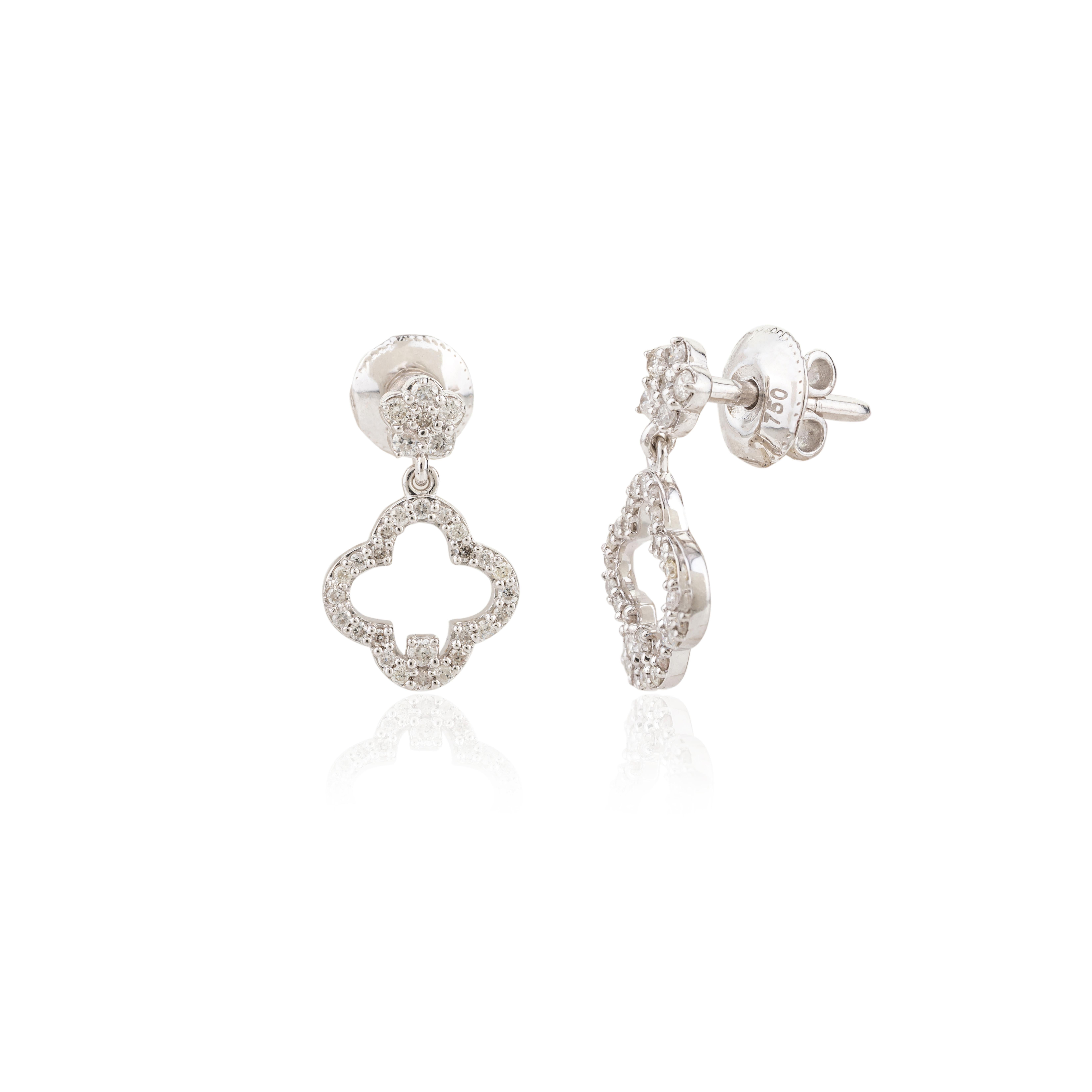 Diamond Clover Earrings Set for Women 18 Karat Solid White Gold In New Condition For Sale In Houston, TX