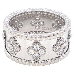 Diamond Clover Ring in the Style of the Perlée Clover Motif - 18K