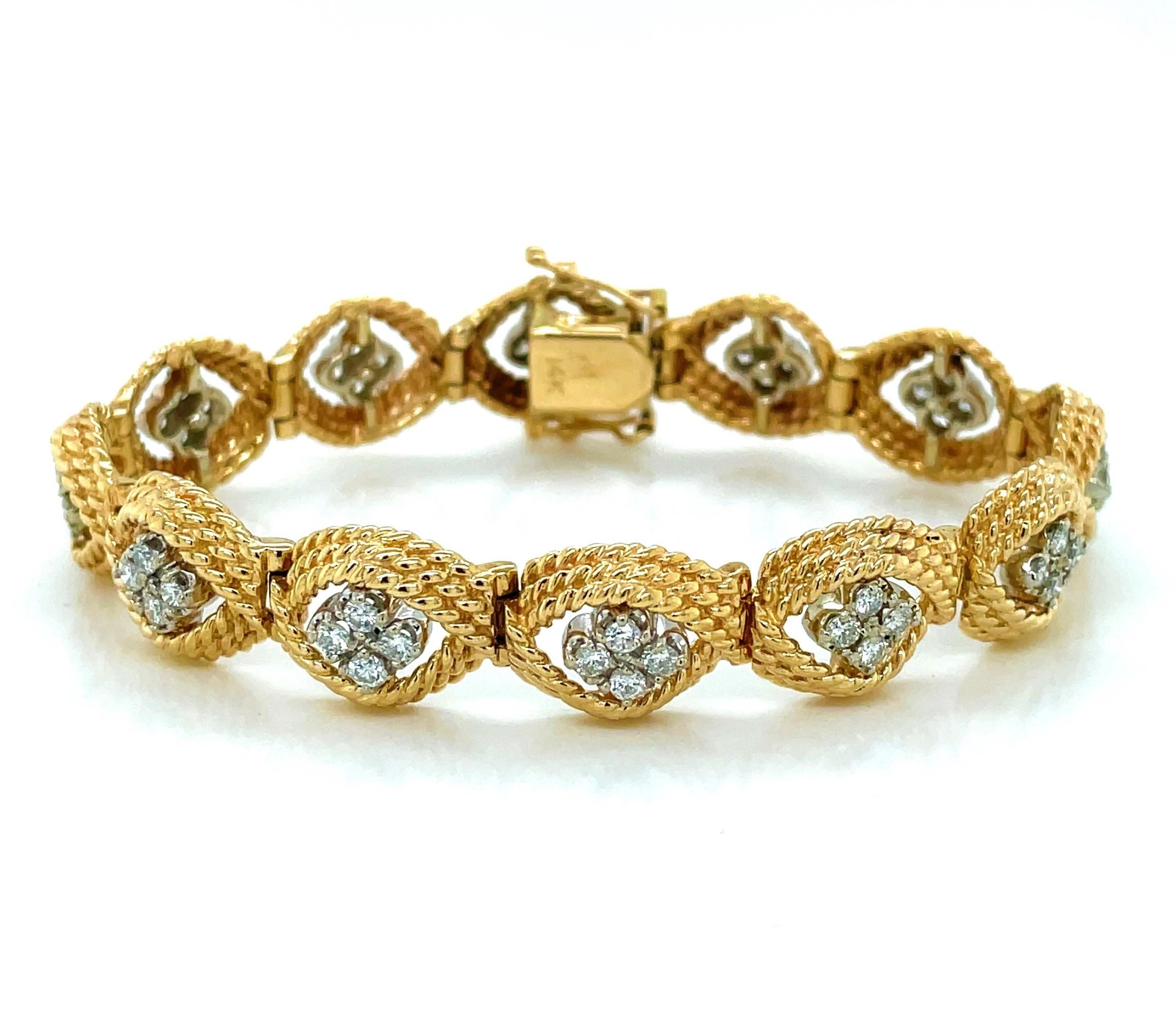 Diamond Cluster 14 Karat Yellow Gold Rope Oval Link Bracelet In Excellent Condition For Sale In Mount Kisco, NY