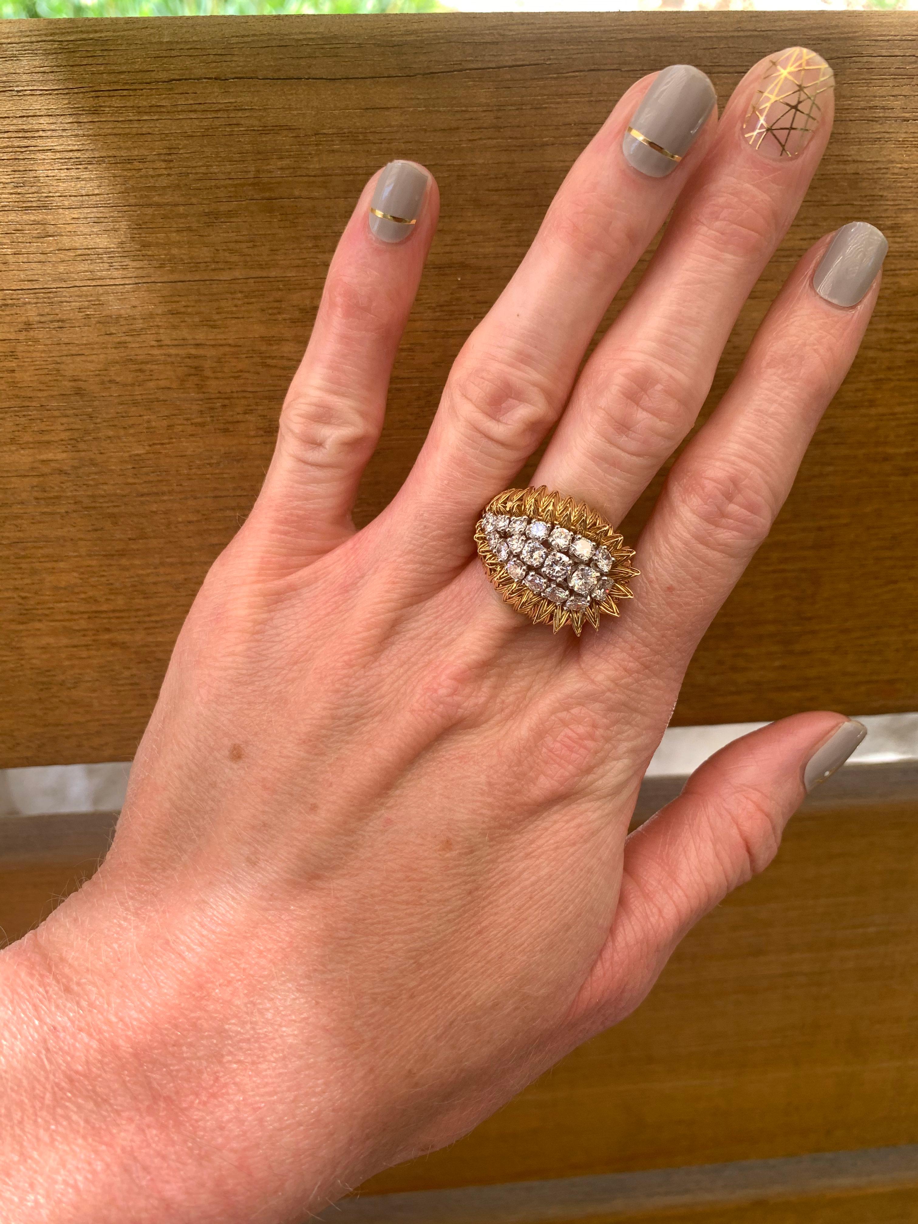 Diamond Cluster 18K Yellow Gold Ring, circa 1960s For Sale 2