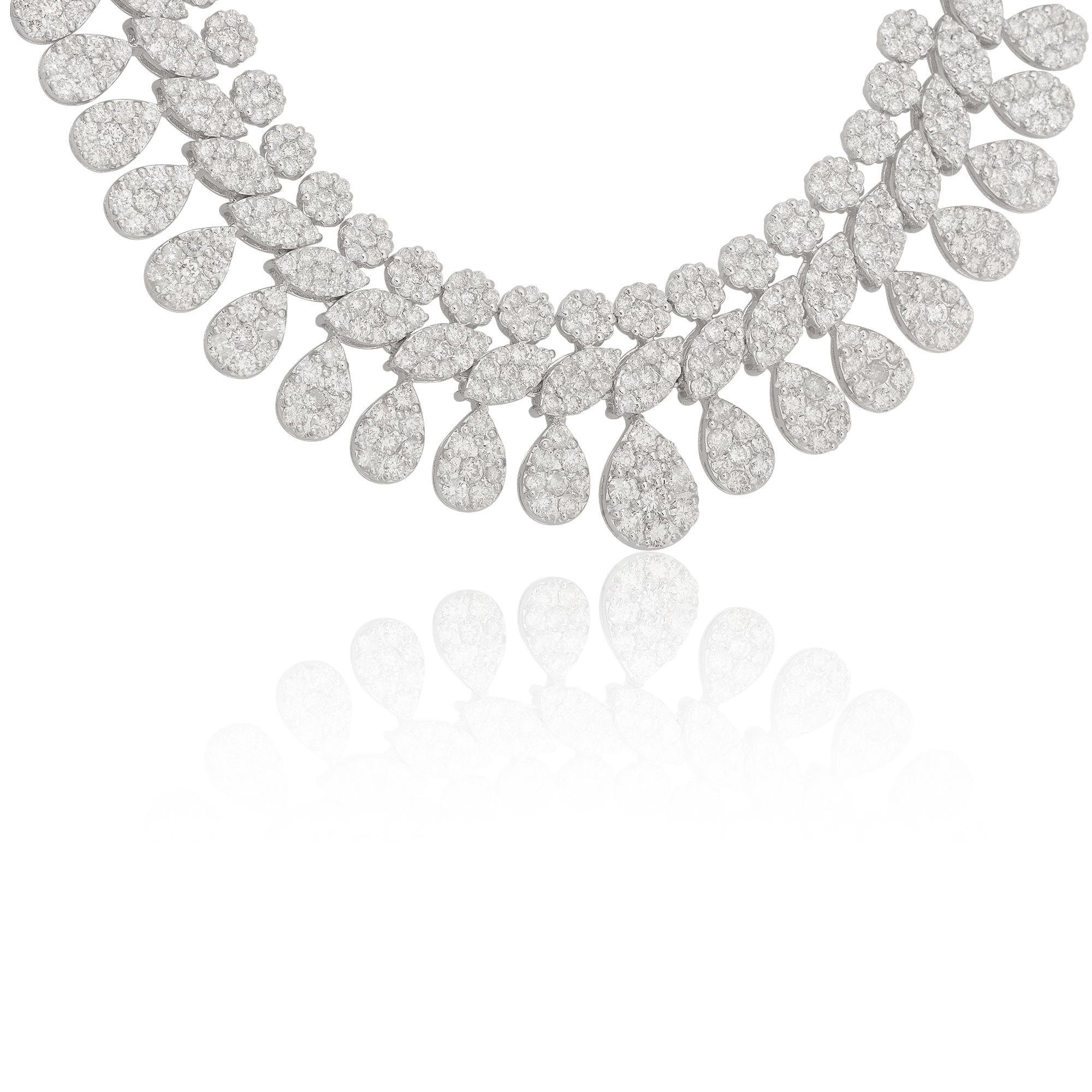Contemporary Diamond Cluster 20.6 Carat SI Clarity HI Color Choker Necklace 14k White Gold For Sale