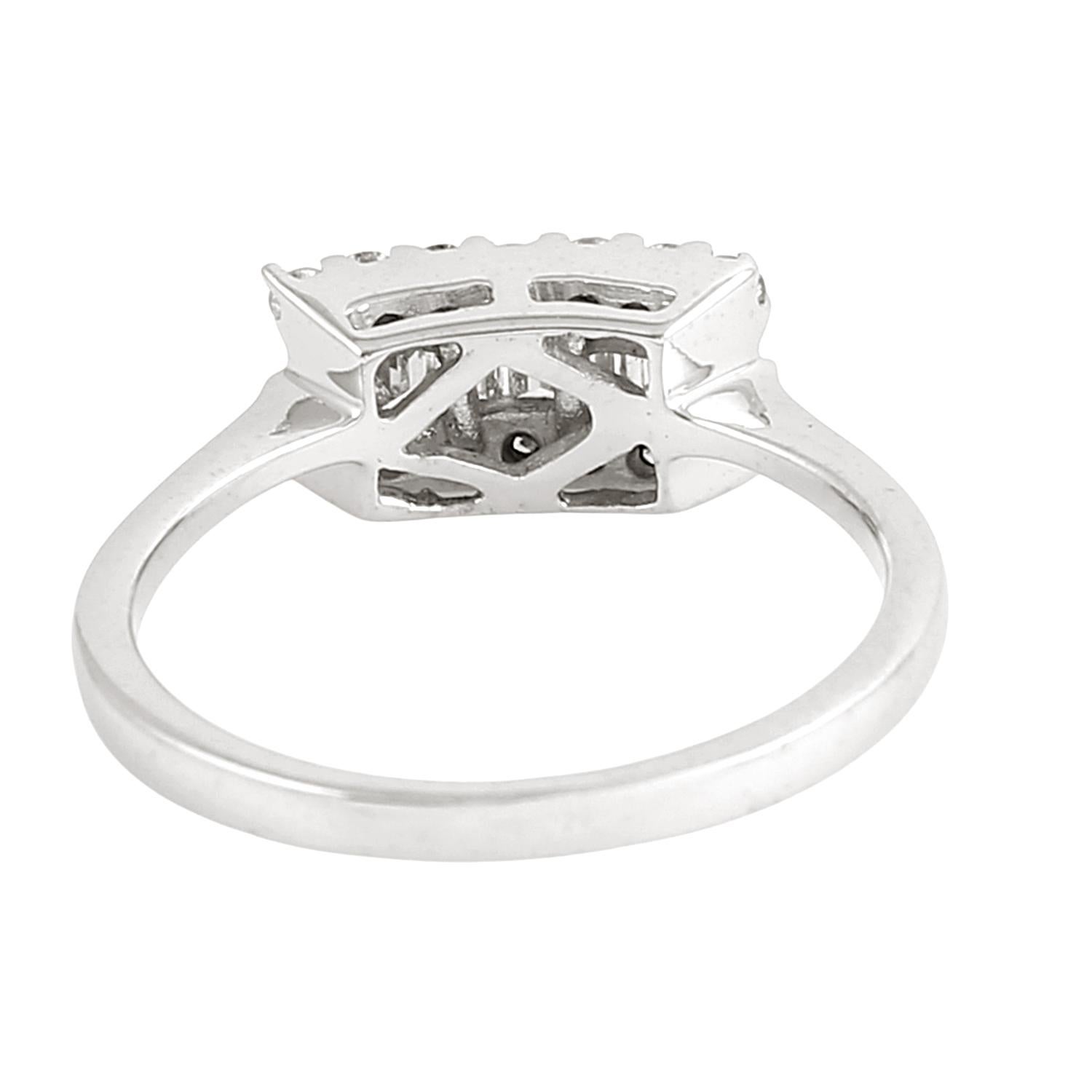 Artisan Bague baguette à grappes de diamants en or blanc 18 carats en vente