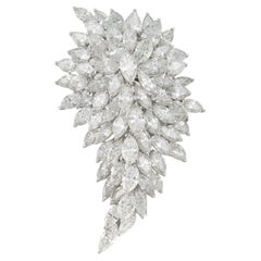 Broche grappe de diamants