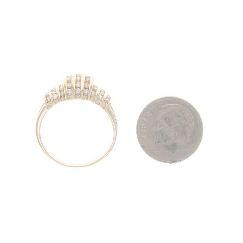 Anello cocktail con cluster di diamanti - 14k Round Brilliante 1.00ctw Channel Set in vendita 1