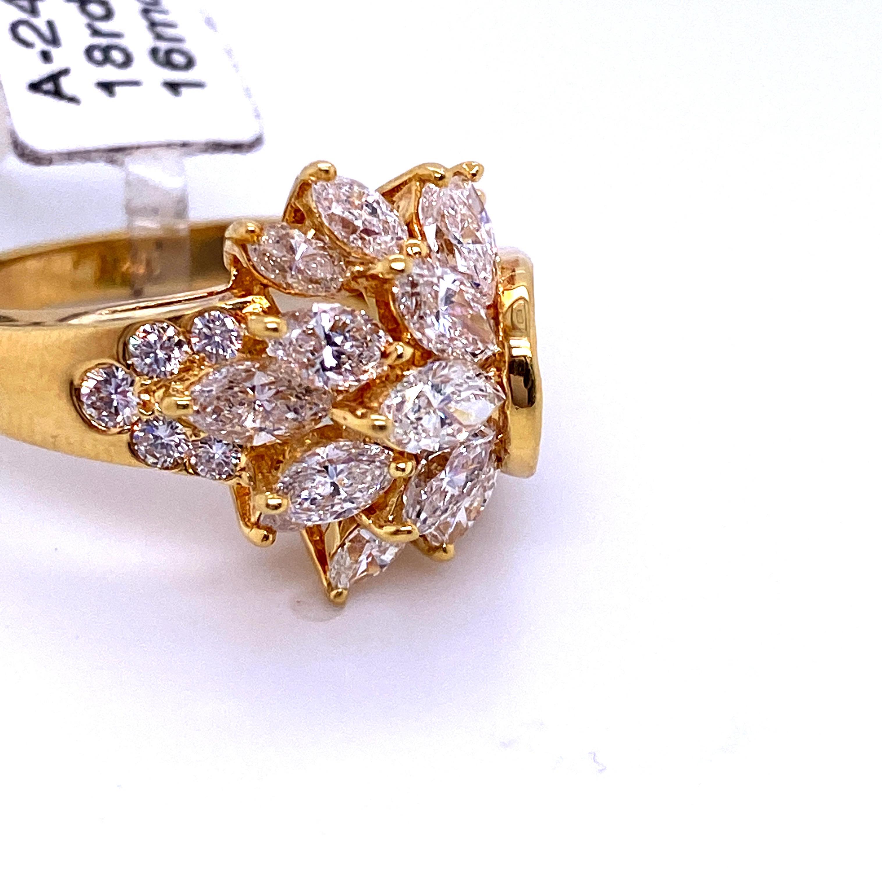 Diamond Cluster Cocktail Ring 3.14 Carat 18 Karat Yellow Gold In Excellent Condition In New York, NY
