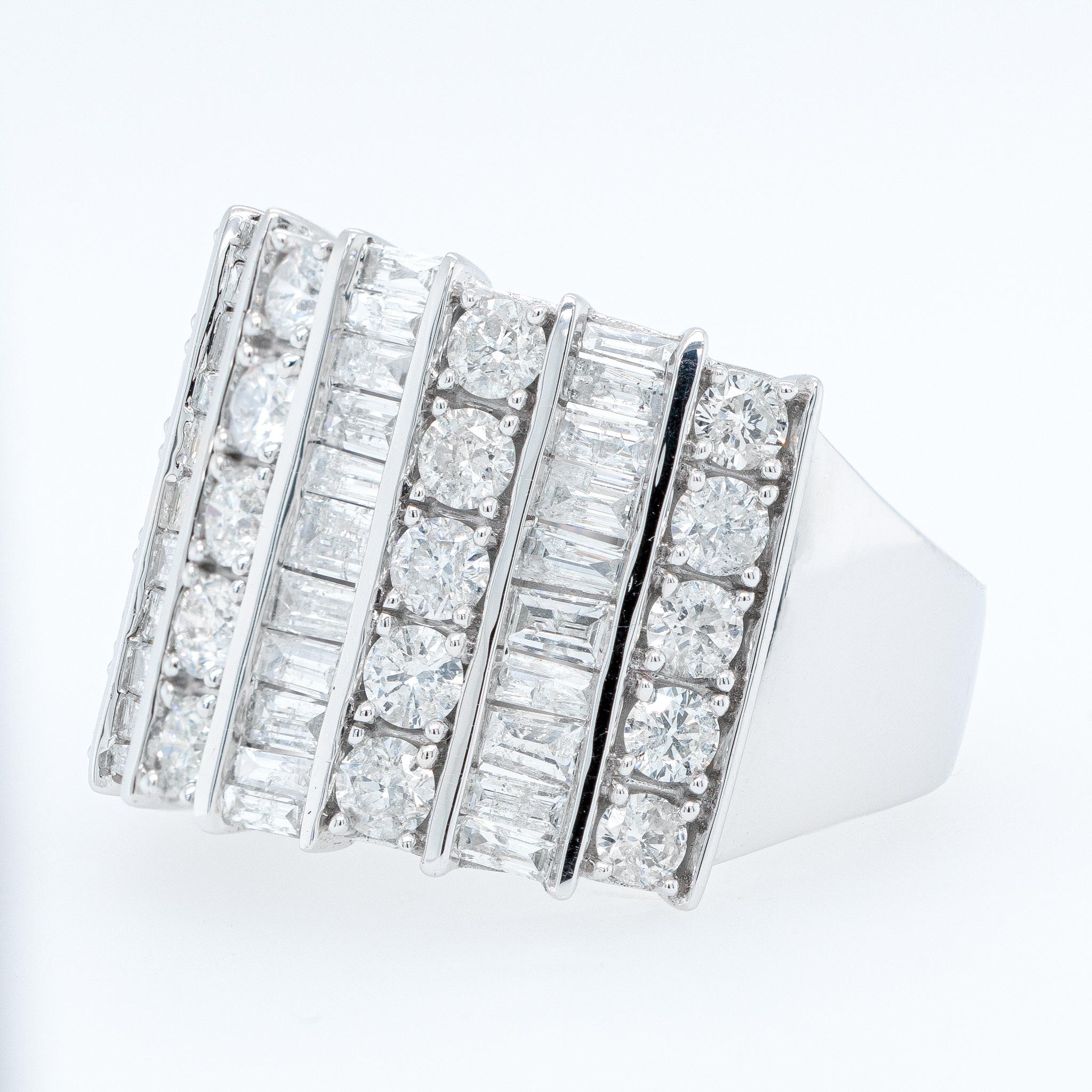 Diamond Cluster Cocktail Ring Baguette and Round 3 Carats 14K White Gold In Excellent Condition For Sale In Aliso Viejo, CA