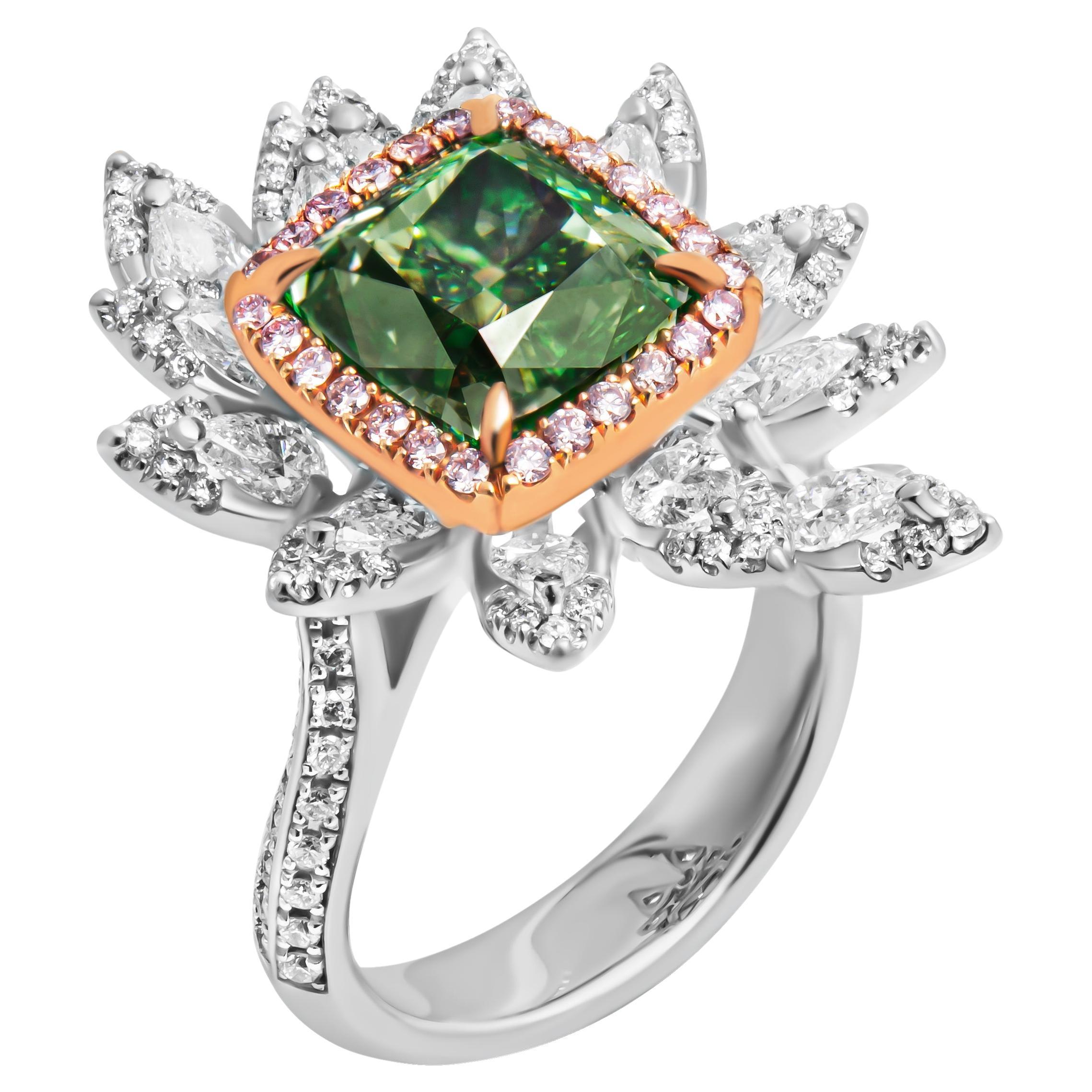 Bague cocktail en grappe de diamants avec coussin jaune brunâtre vertâtre fantaisie de 3,51 carats