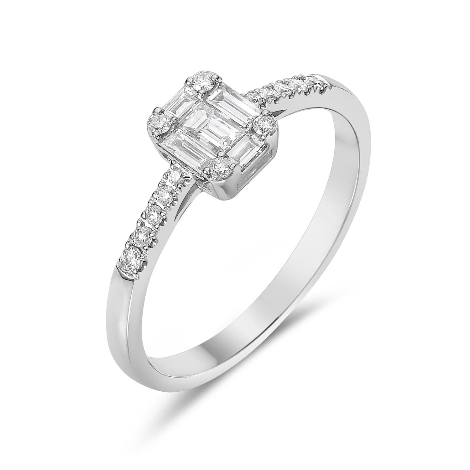 Artigiano Anello di design con cluster di diamanti, realizzato in oro bianco 18 carati in vendita