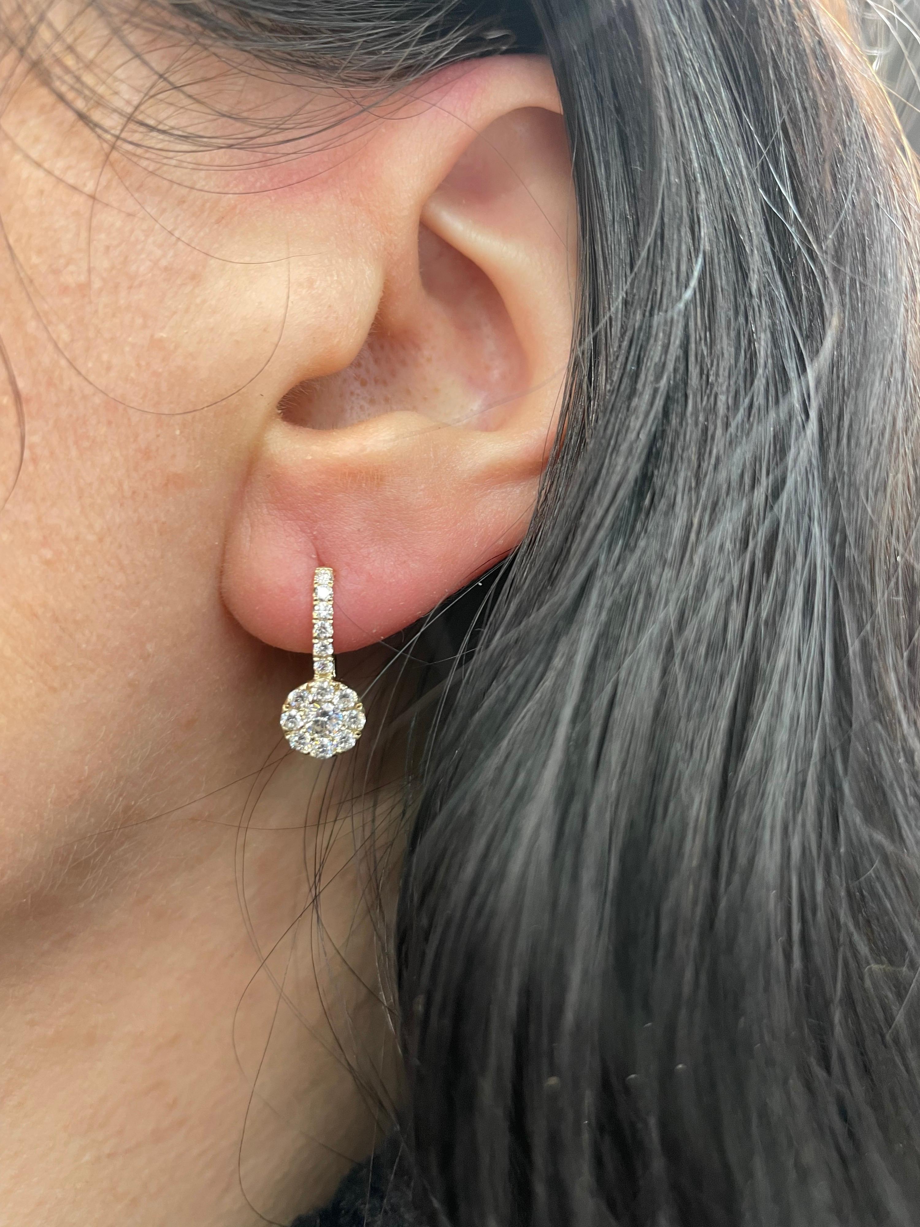 Diamond Cluster Drop Earrings 0.82 Carats 14 Karat Yellow Gold 2.3 Grams For Sale 7