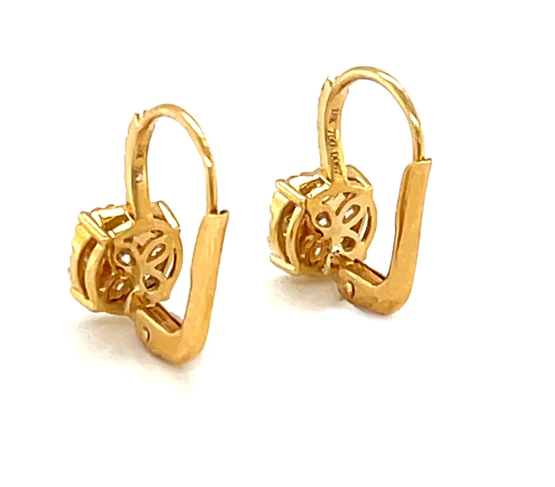 Boucles d'oreilles pendantes en or jaune 18k avec pendentifs à levier et grappes de diamants Neuf - En vente à Los Angeles, CA