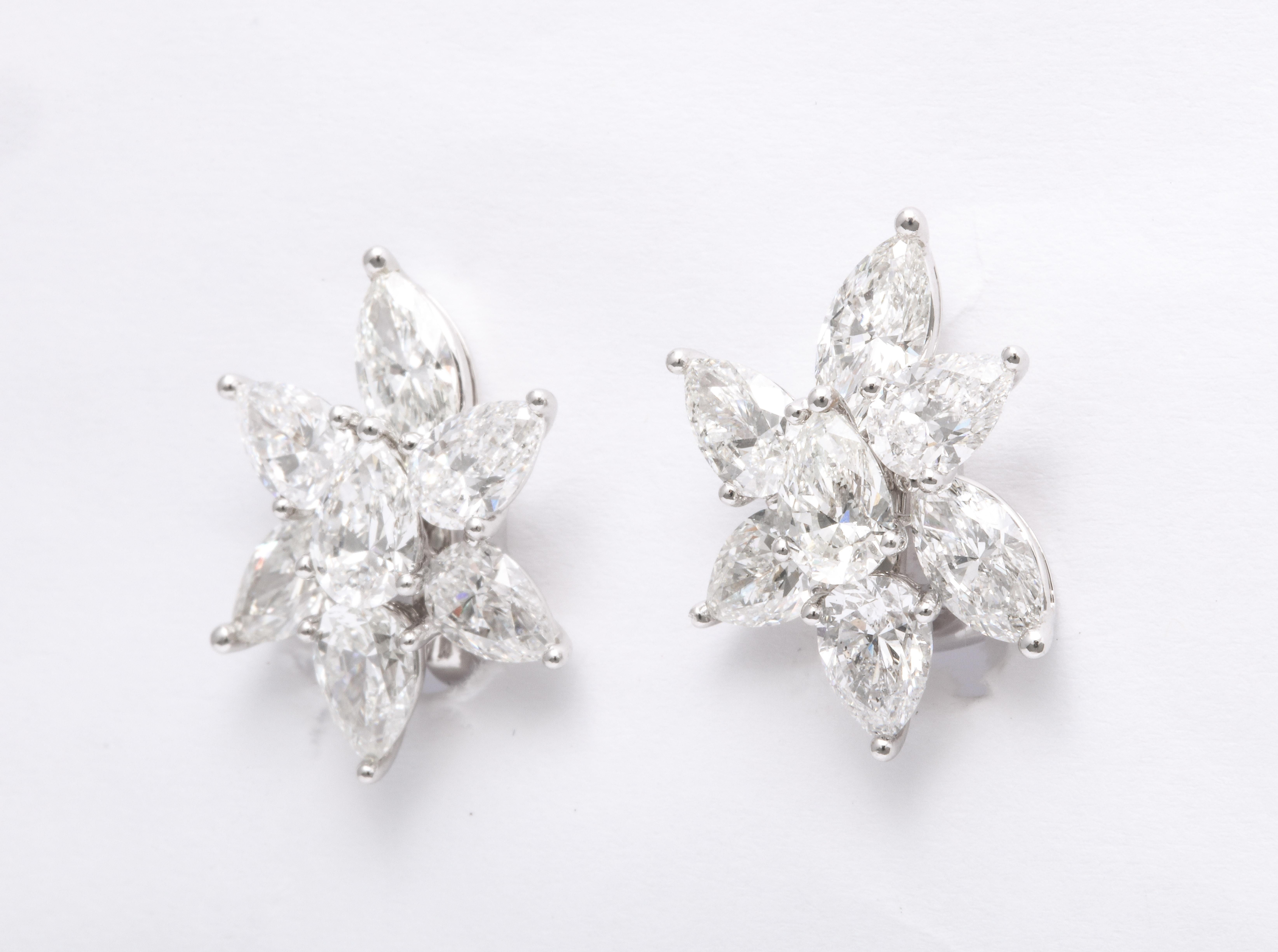 Diamond Cluster Earrings In New Condition For Sale In New York, NY