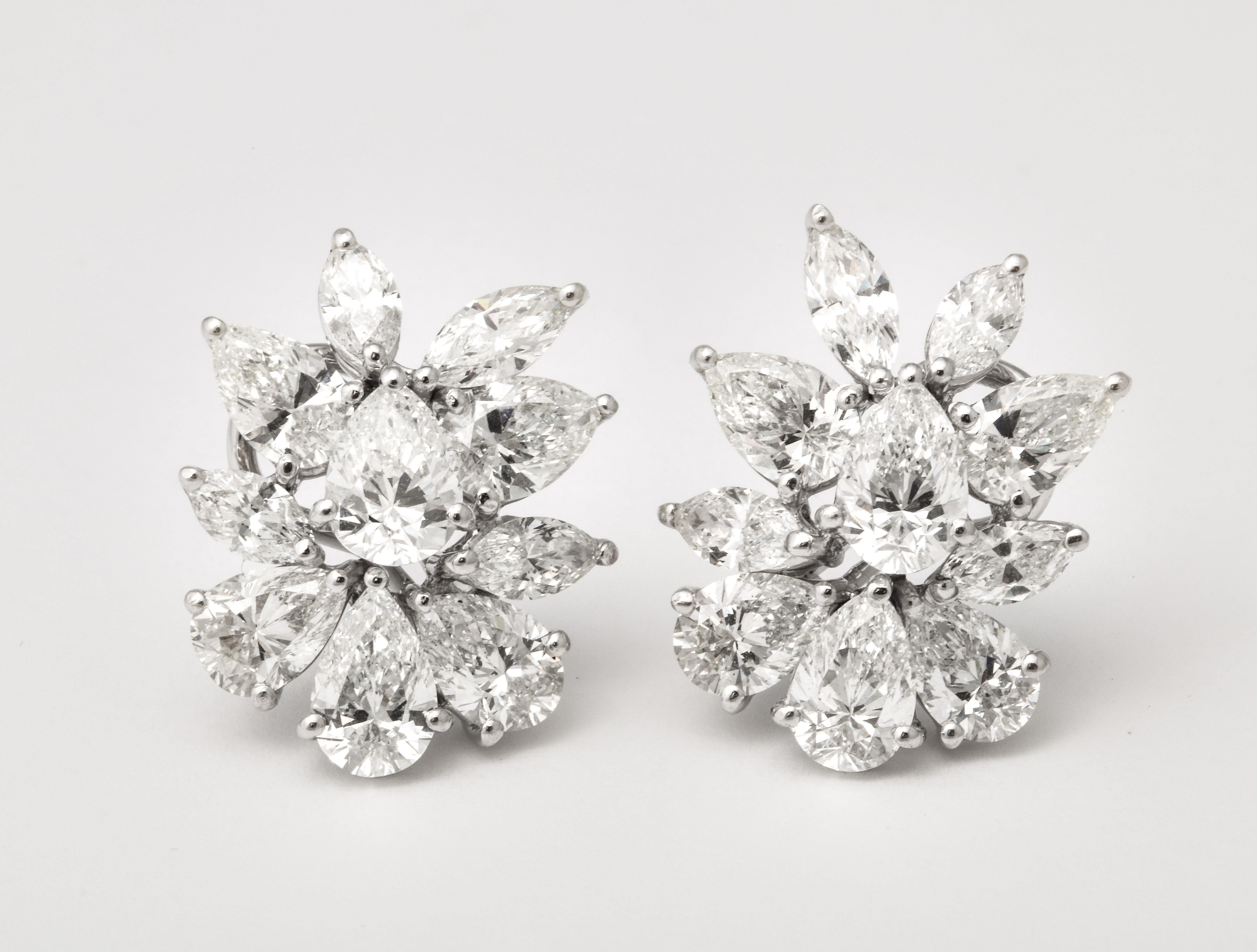 Boucles d'oreilles en grappe de diamants Pour femmes en vente