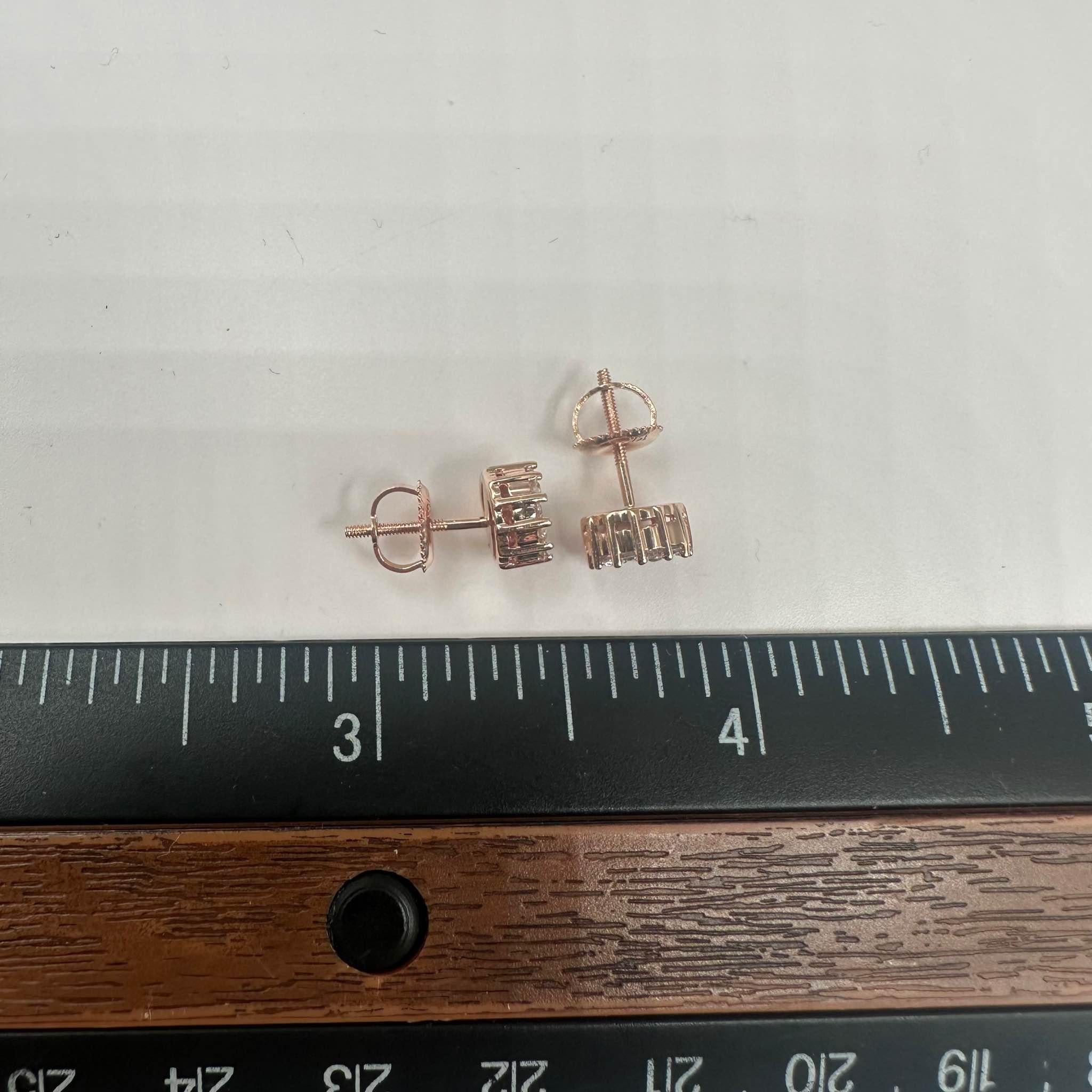 Women's Diamond Cluster Earrings in 14kt Rose Gold - 0.60ctw GH I1 Round Diamonds, 1.8g For Sale