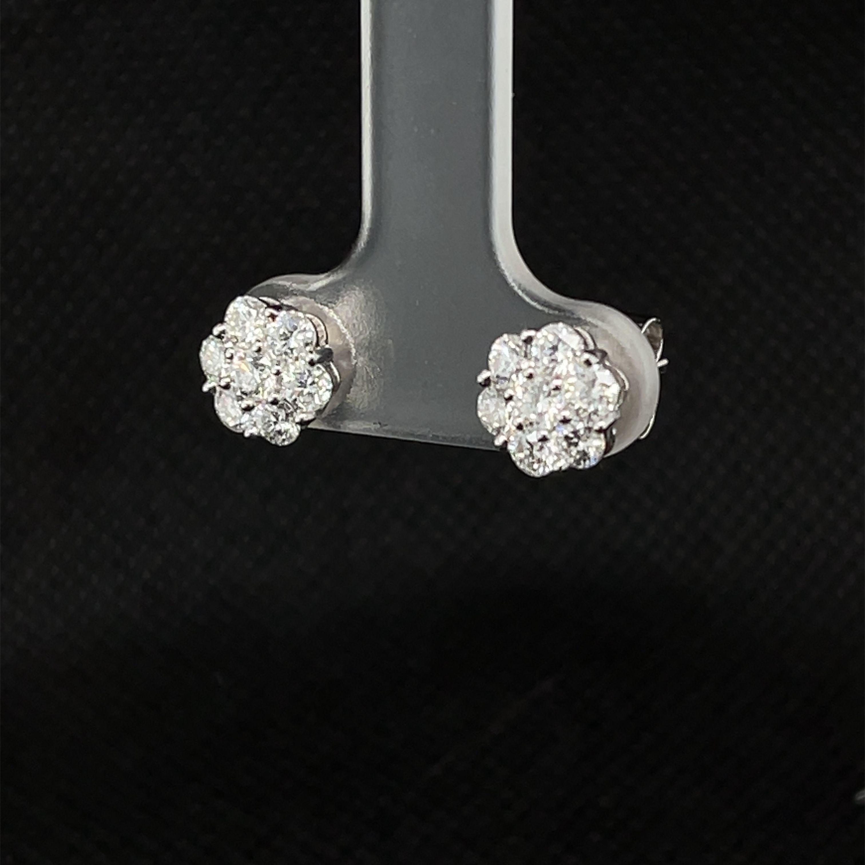 Women's or Men's Diamond Floral Cluster Stud Earrings in White Gold, 1.09 Carat Total  For Sale