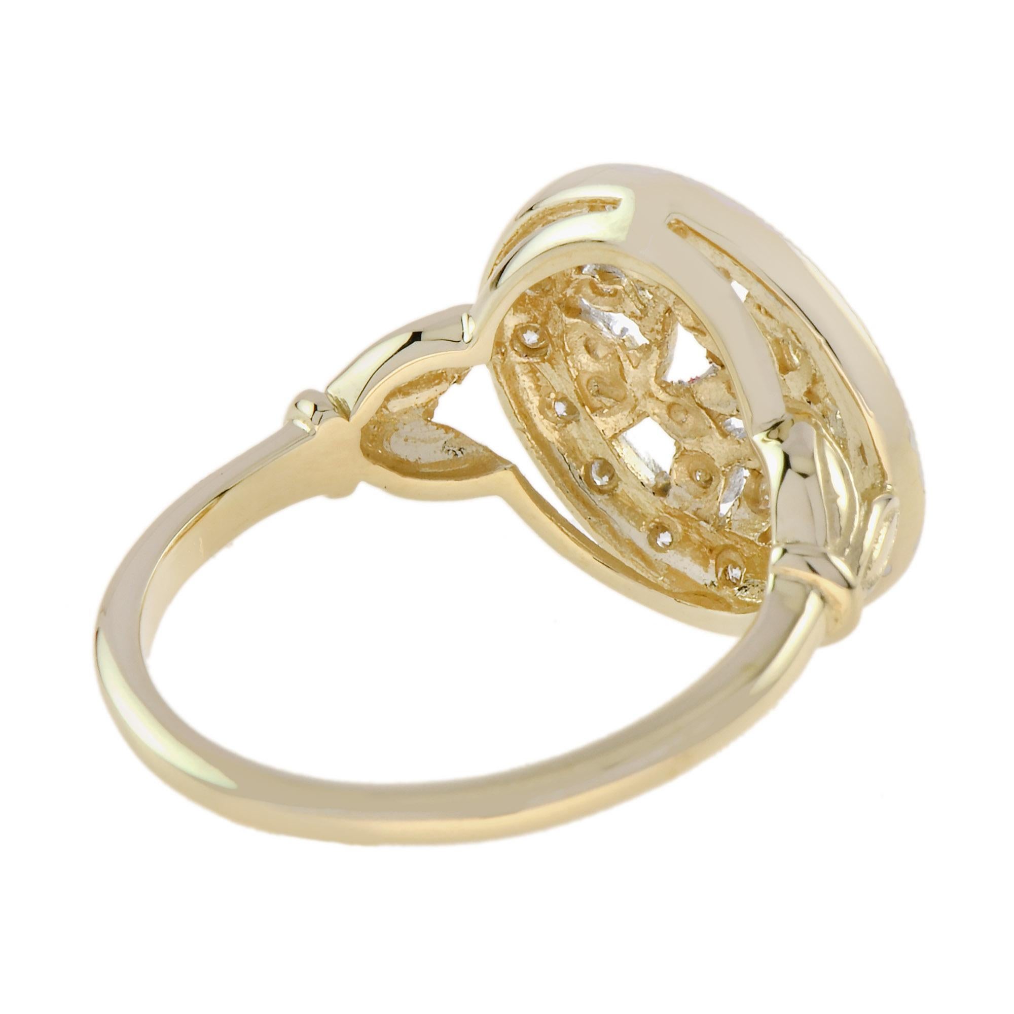 Diamond Cluster Floral Leaves Filigree Vintage Style Ring in 14K Two Tone Gold In New Condition For Sale In Bangkok, TH