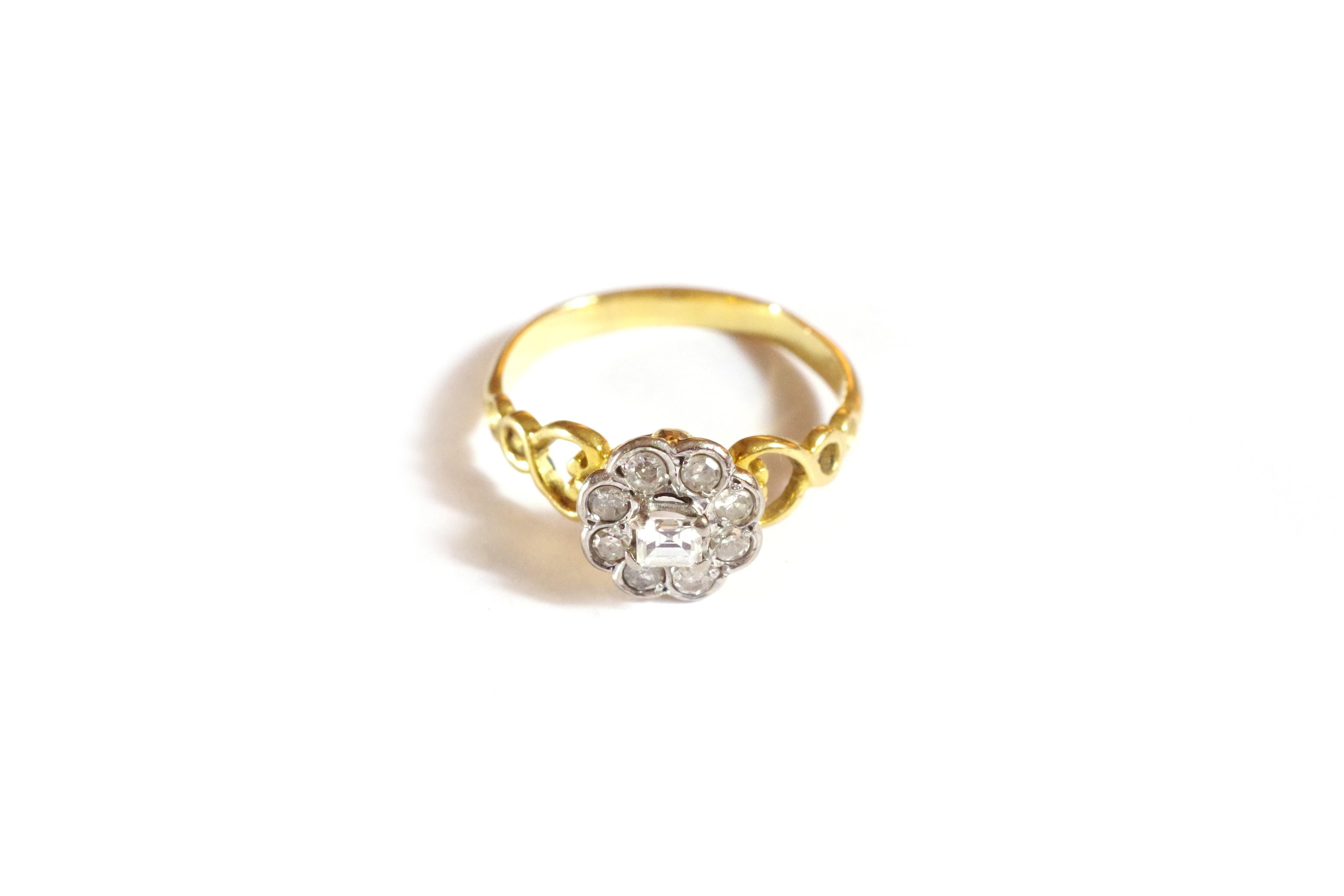Mixed Cut Diamond Cluster Flower Ring in Gold, Engagement Ring For Sale