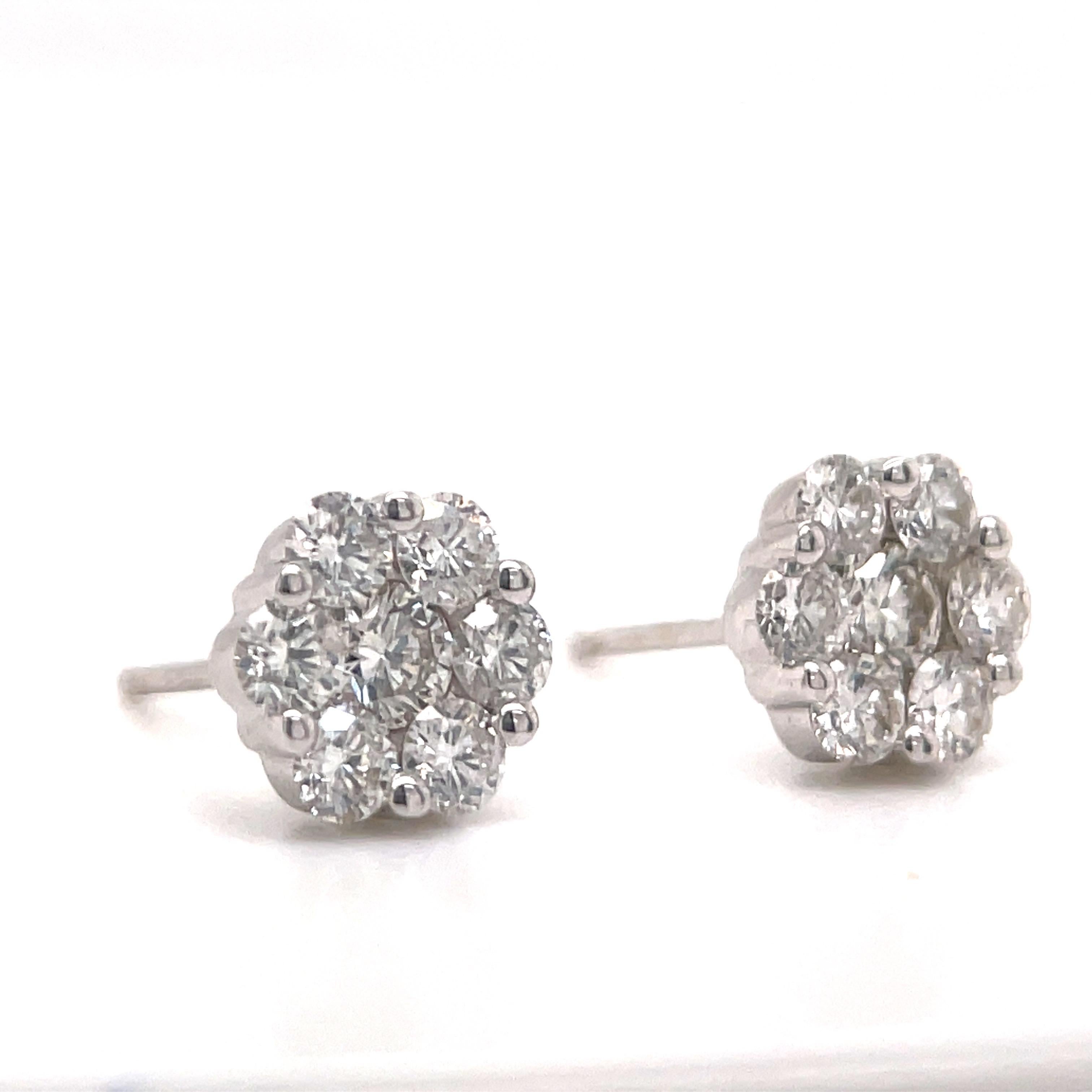 Diamond Cluster Flower Stud Earrings 1.04 Carats 14 Karat White Gold 1.6 Grams In New Condition For Sale In New York, NY