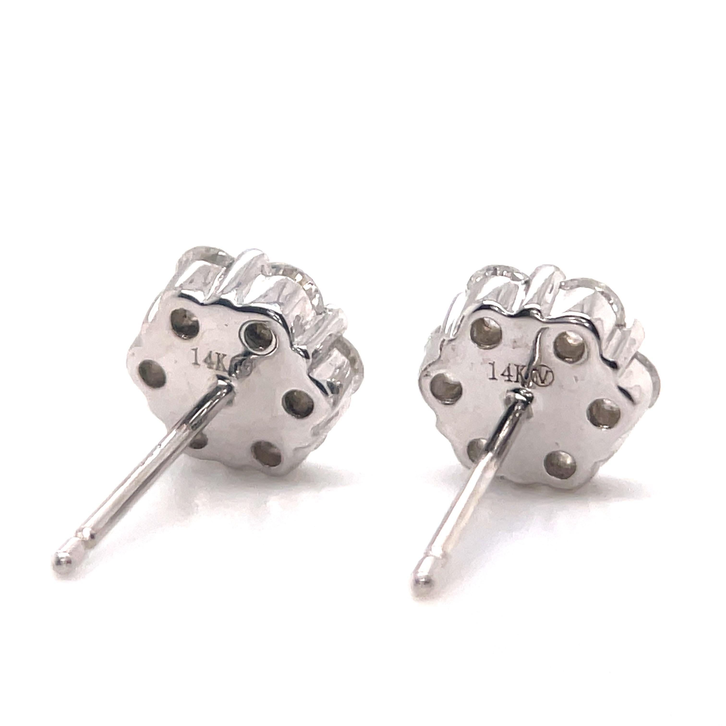 Diamond Cluster Flower Stud Earrings 1.04 Carats 14 Karat White Gold 1.6 Grams For Sale 3