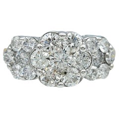 Anillo Trío Flor con Racimo de Diamantes en Oro Blanco y Amarillo Pulido de 14 Kilates