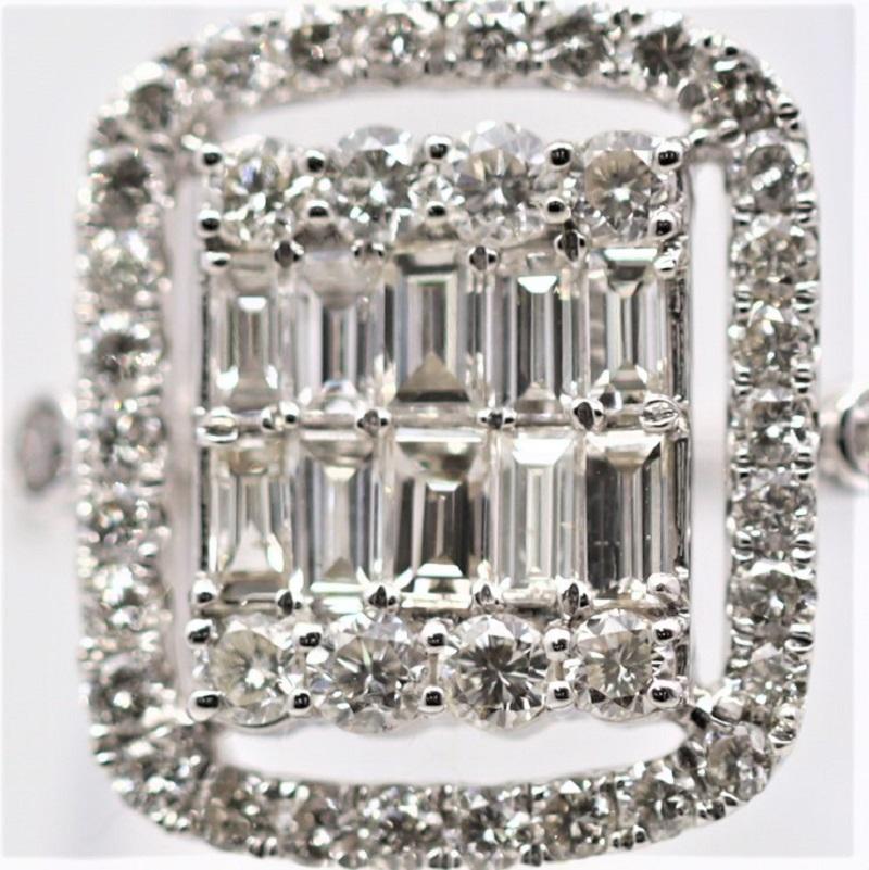 Donna Anello di platino geometrico con cluster di diamanti in vendita