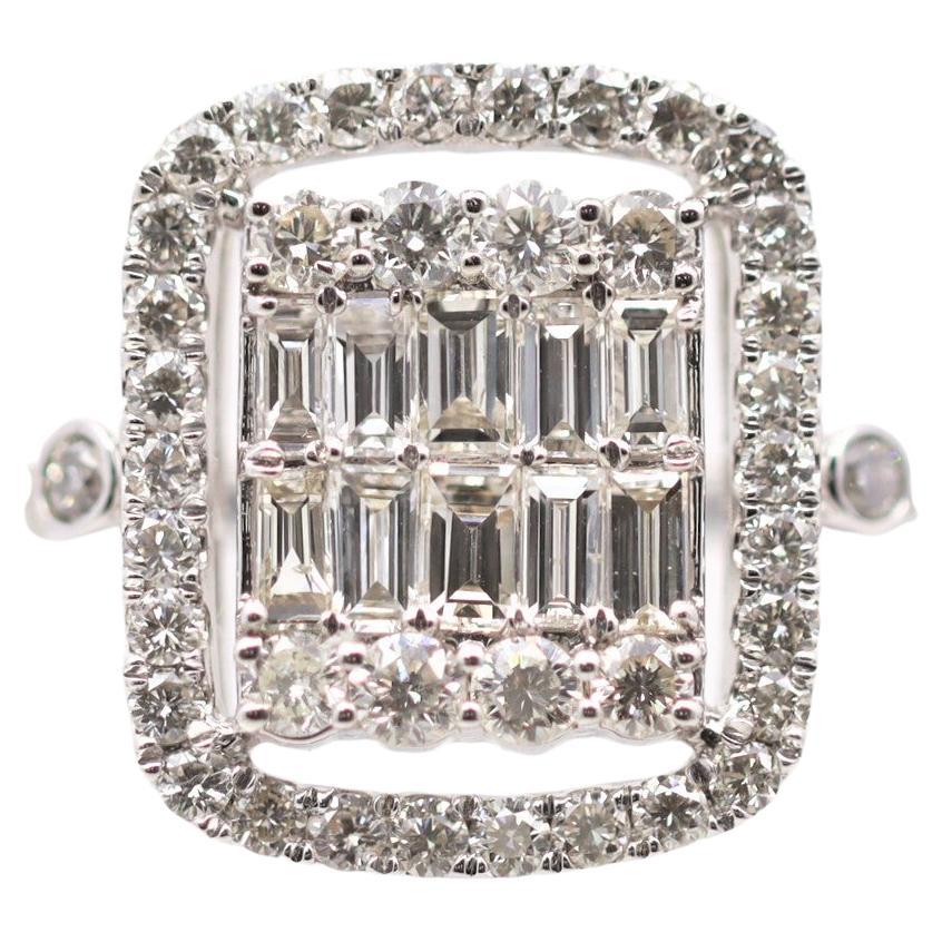 Anello di platino geometrico con cluster di diamanti in vendita
