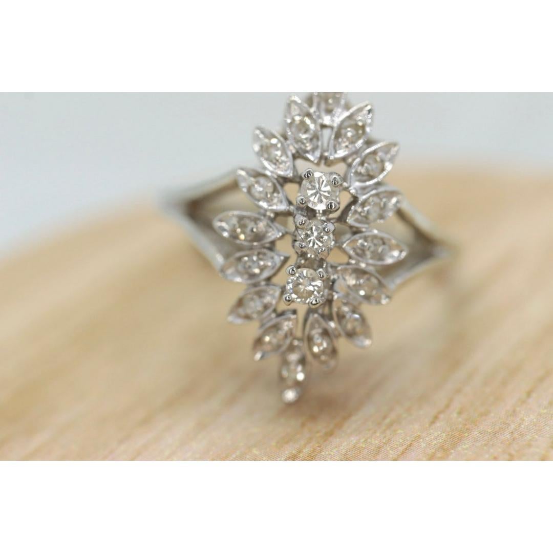 Anello Marquise con cluster di diamanti. Anello con diamante. Anello in oro 14k. Diamante multiplo in vendita 6