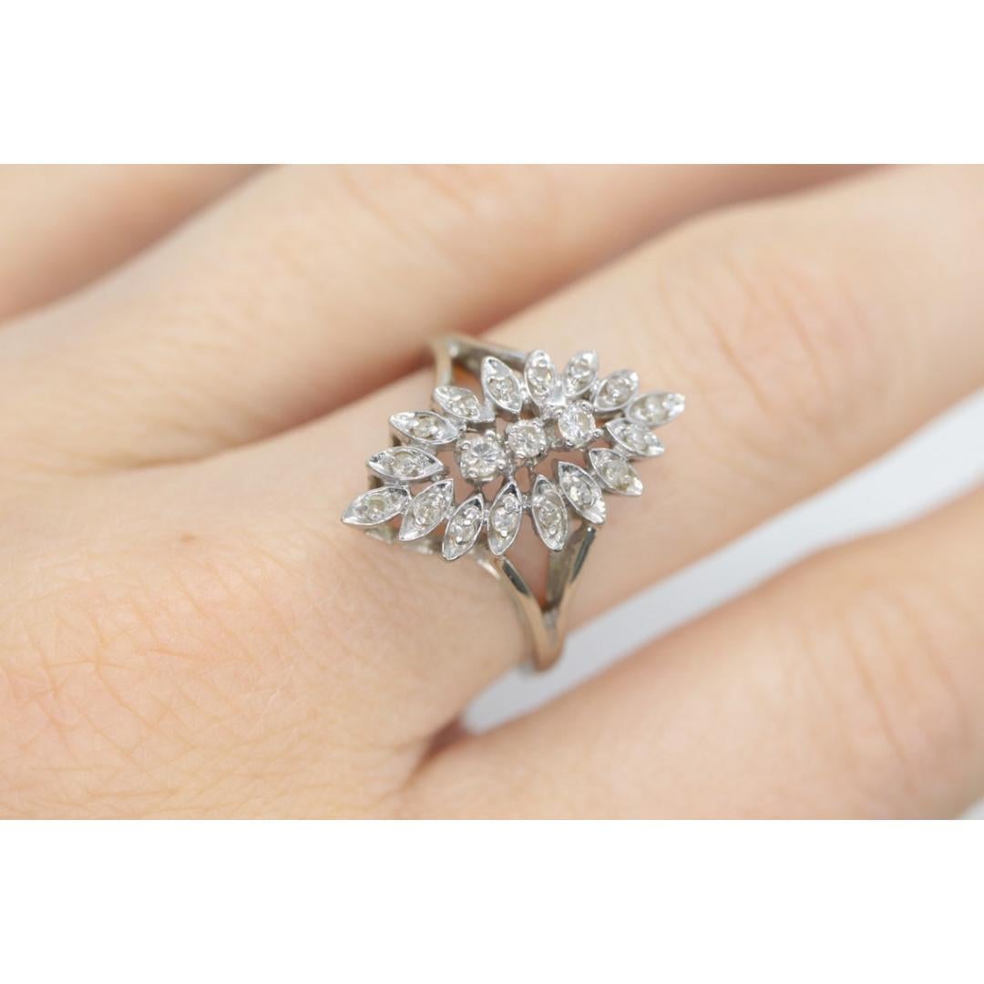 Anello Marquise con cluster di diamanti. Anello con diamante. Anello in oro 14k. Diamante multiplo in vendita 1