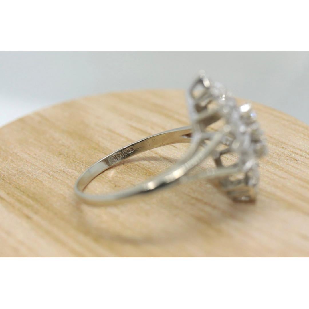 Anello Marquise con cluster di diamanti. Anello con diamante. Anello in oro 14k. Diamante multiplo in vendita 3