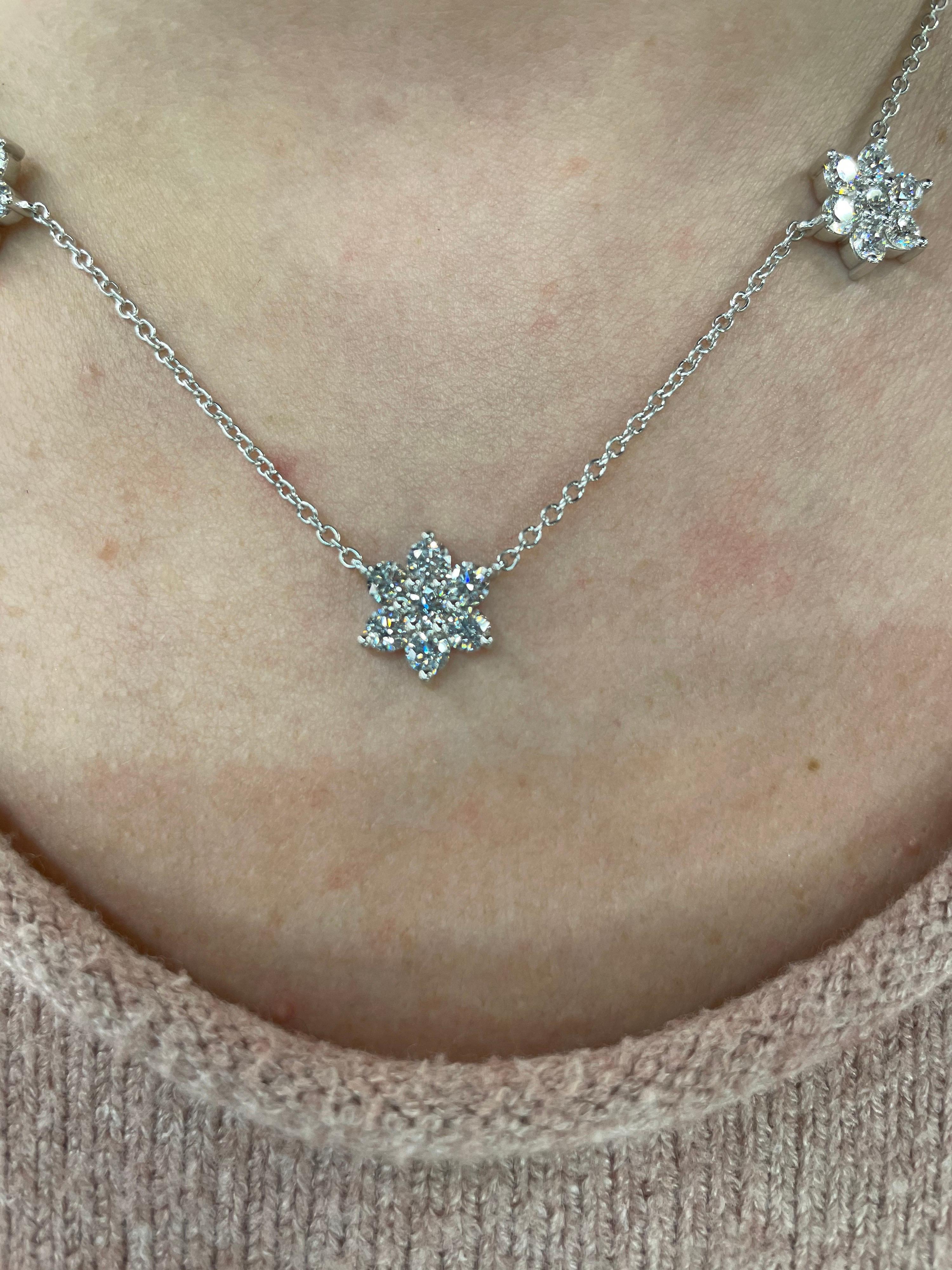 Diamond Cluster Necklace 3.08 Carats 14 Karat White Gold For Sale 8